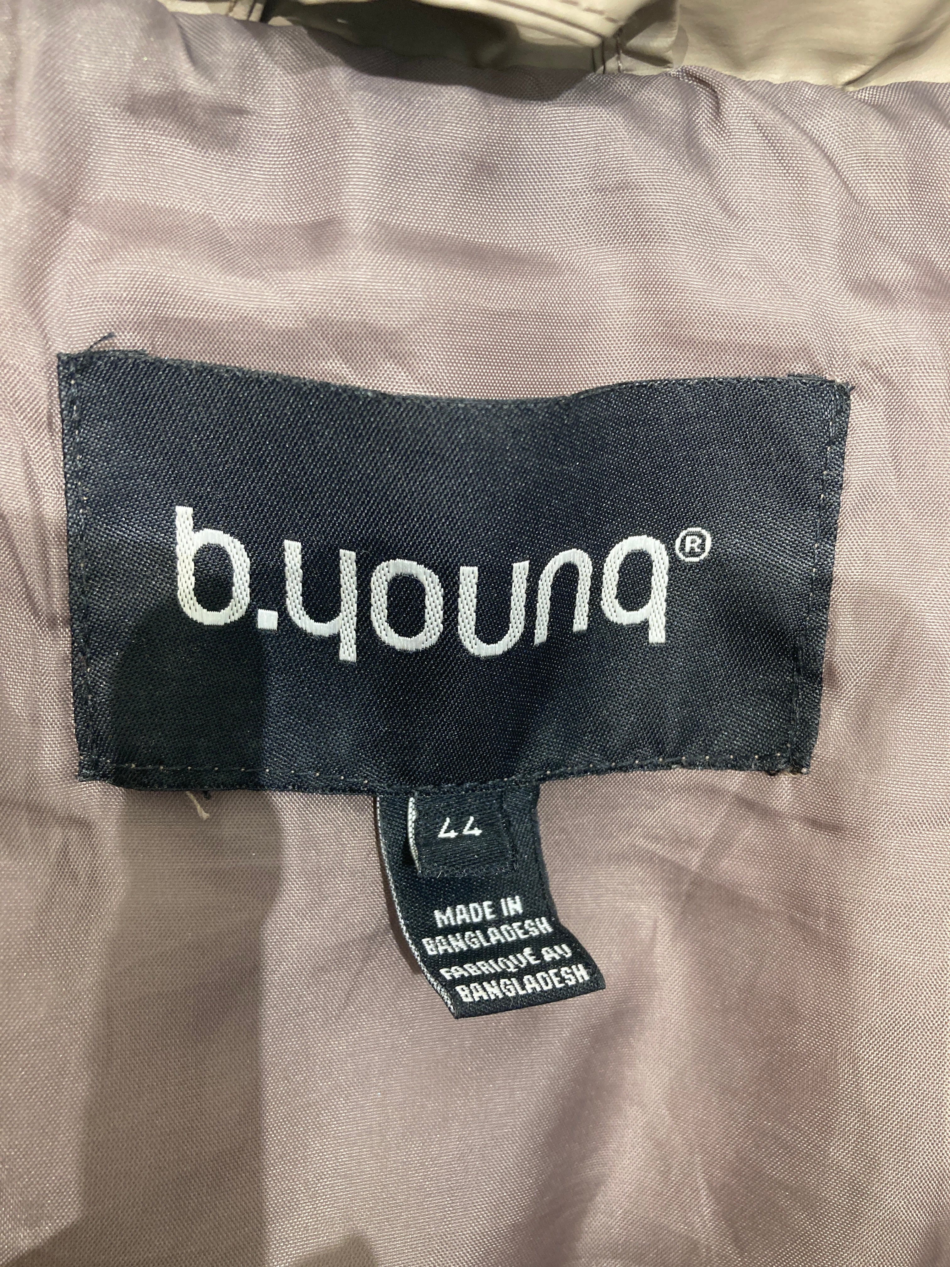 B.Young Jakke