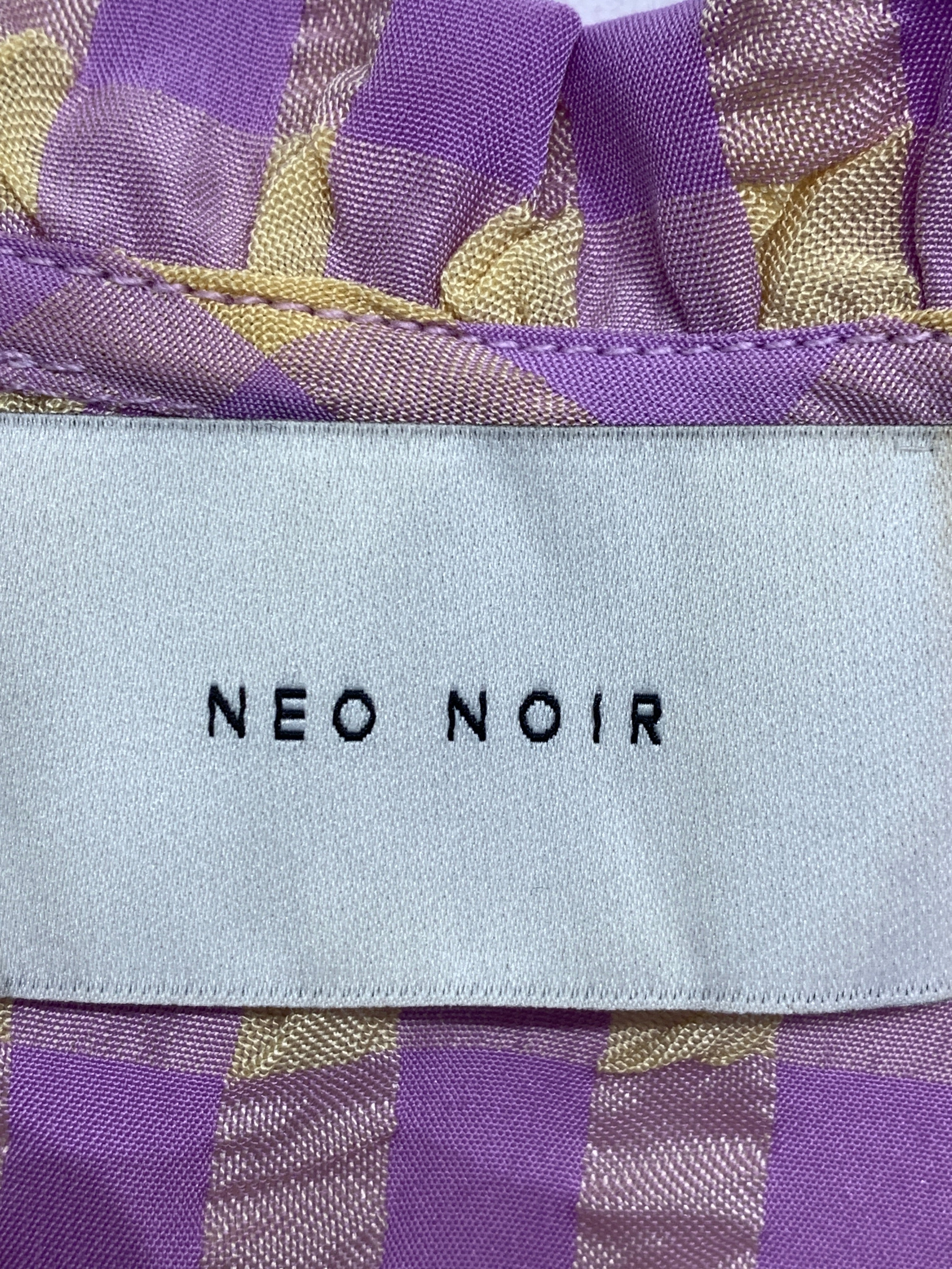 Neo Noir Top