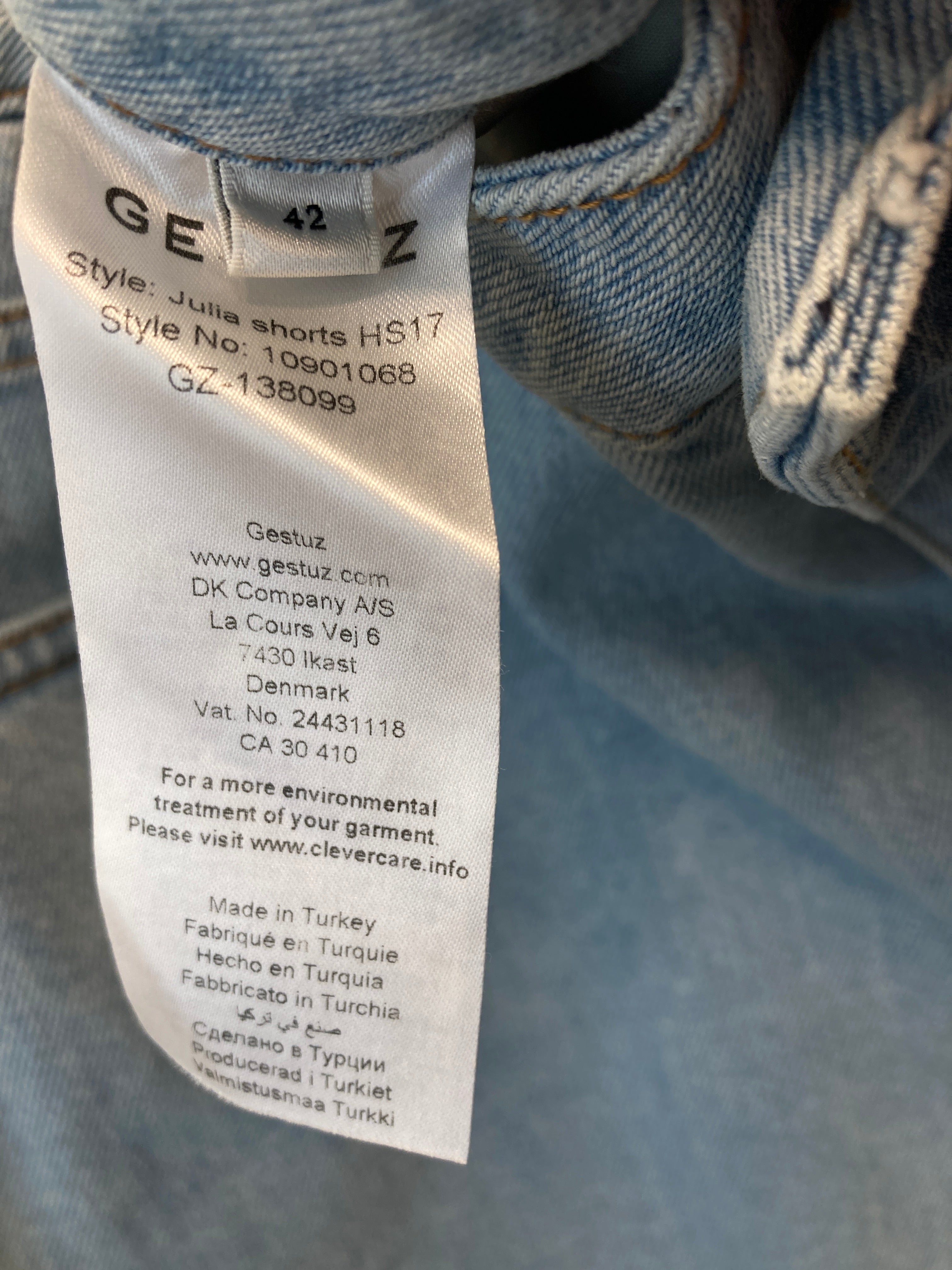 Gestuz Shorts