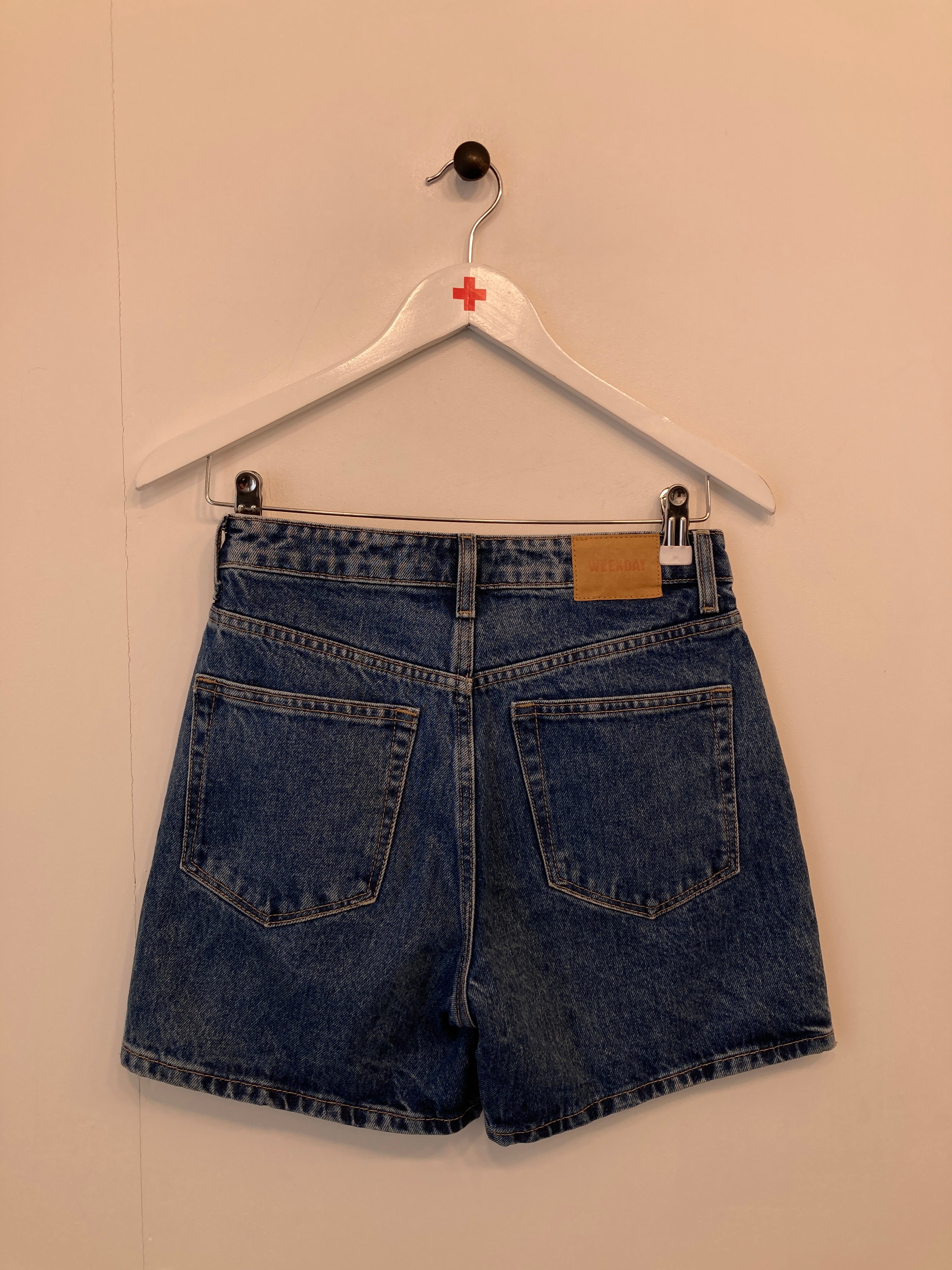 Weekday Shorts