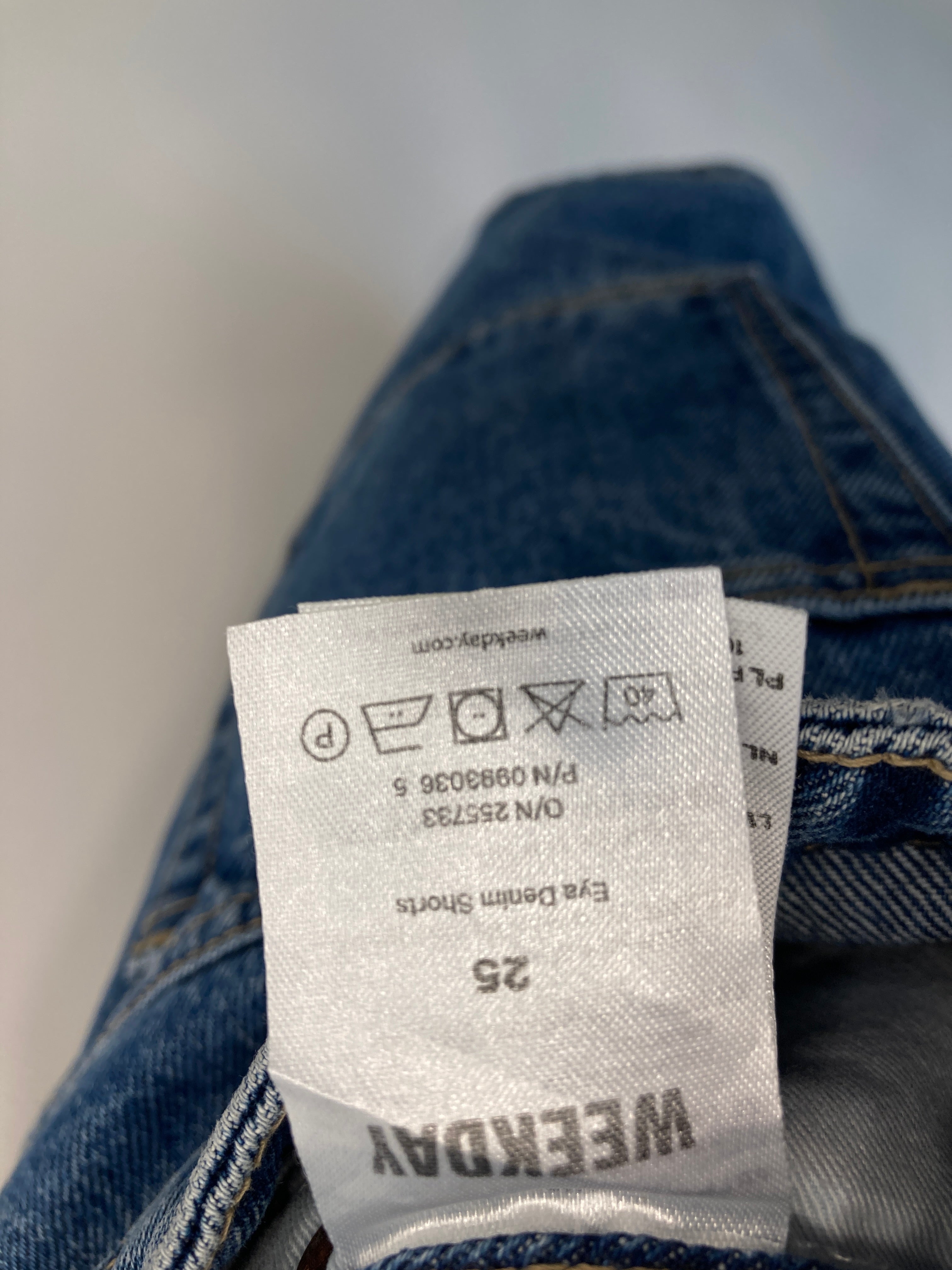 Weekday Shorts