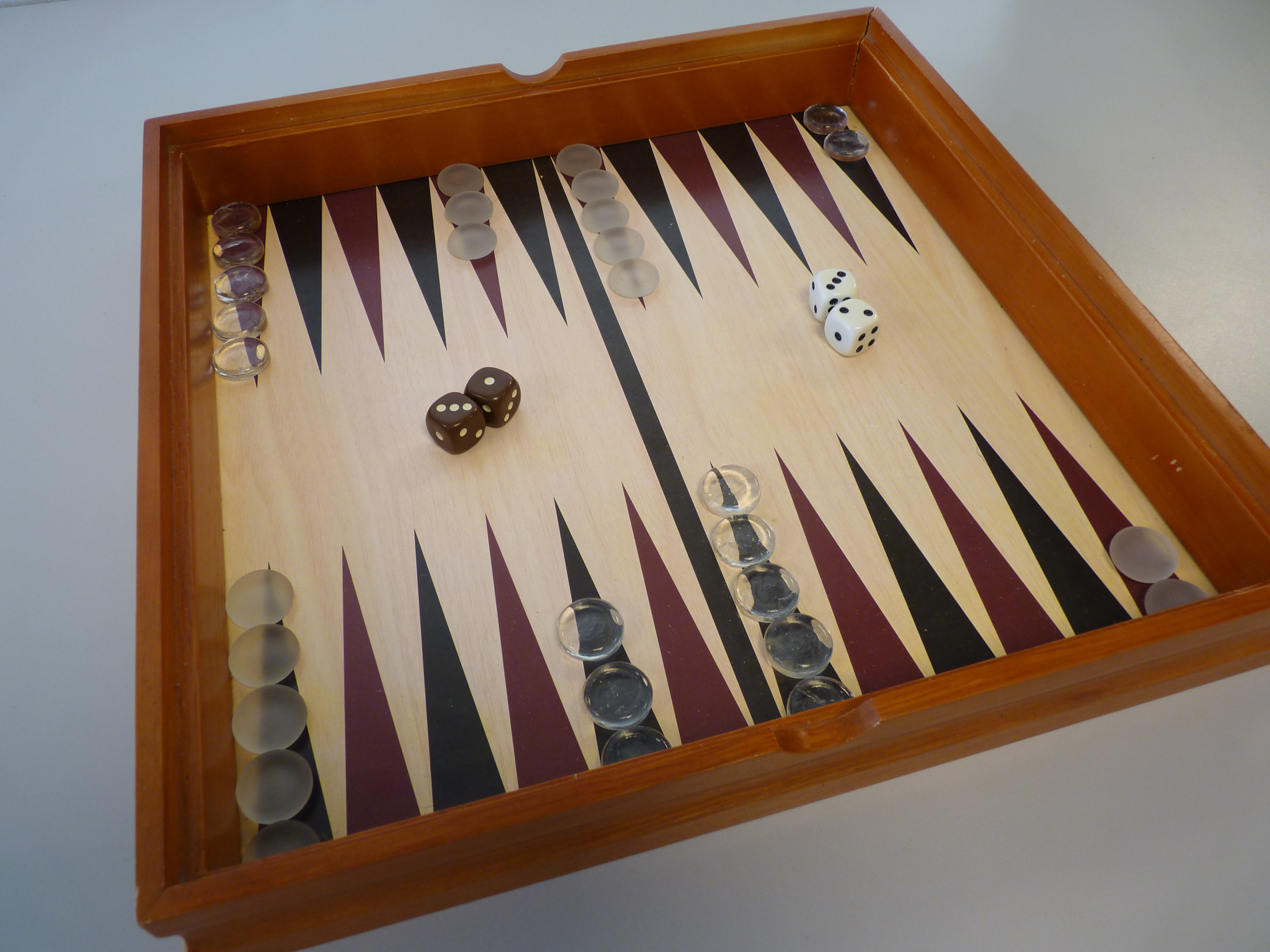 Skak og Backgammon spil
