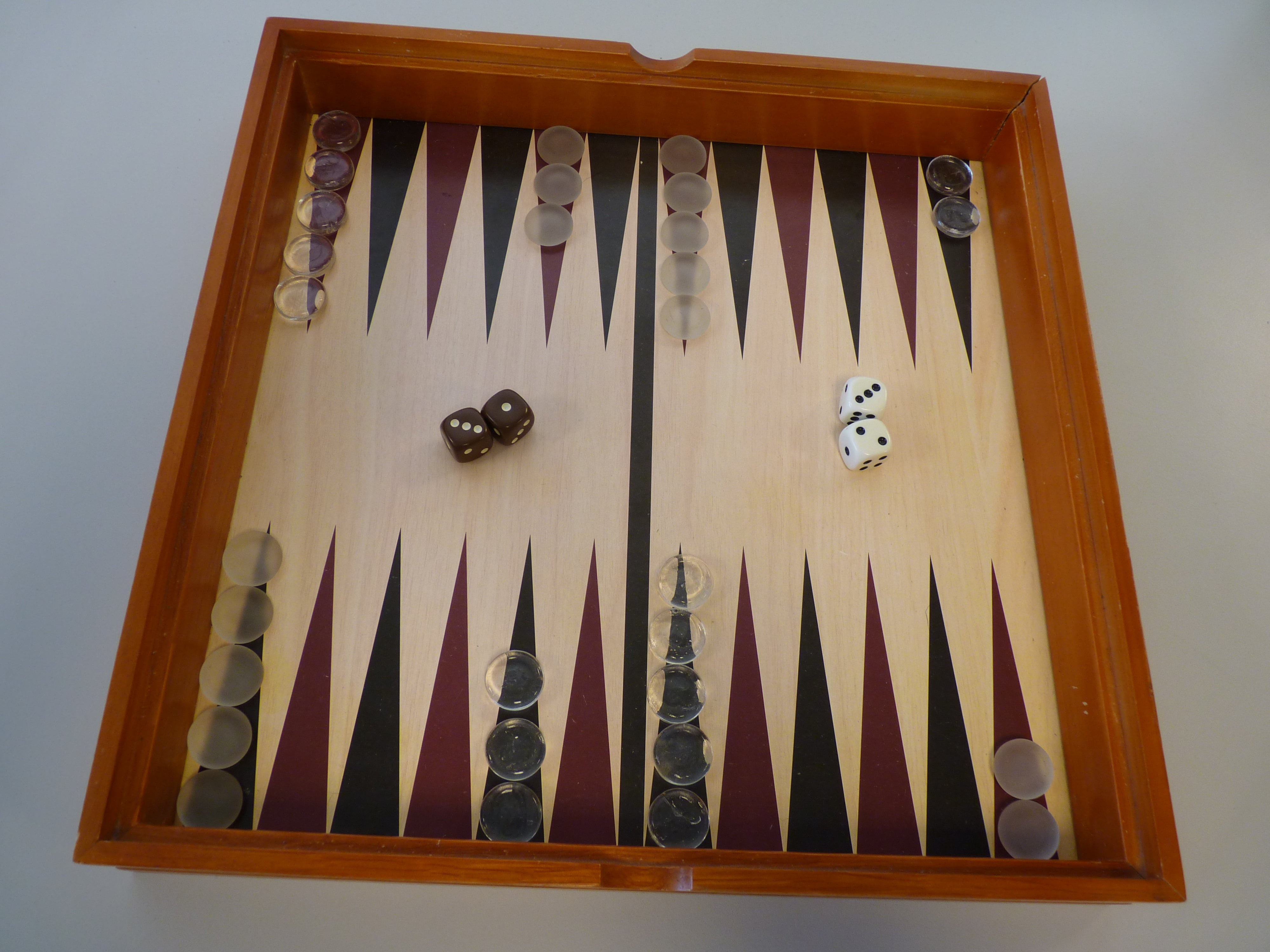 Skak og Backgammon spil