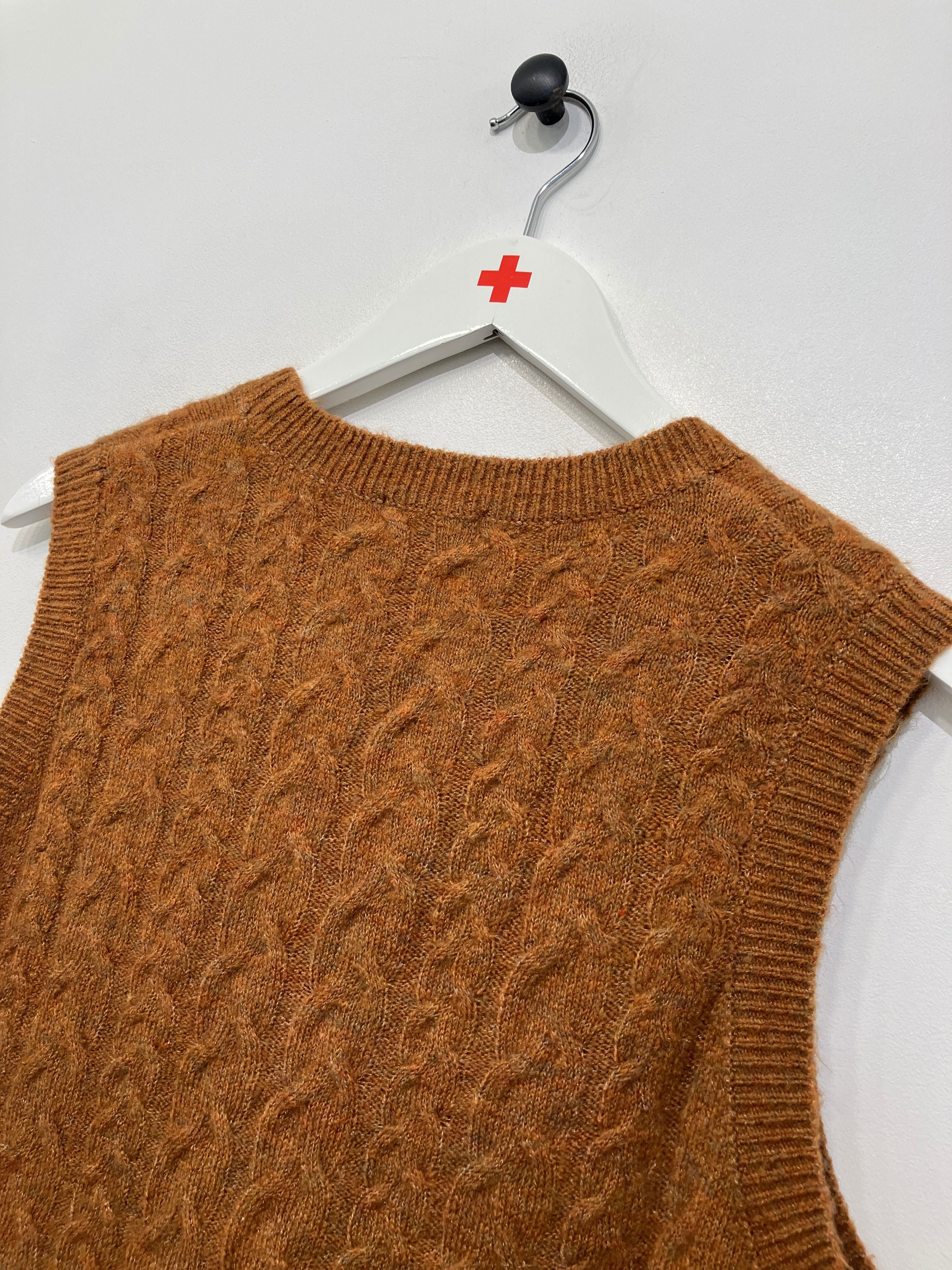 Jacqueline de Young Vest