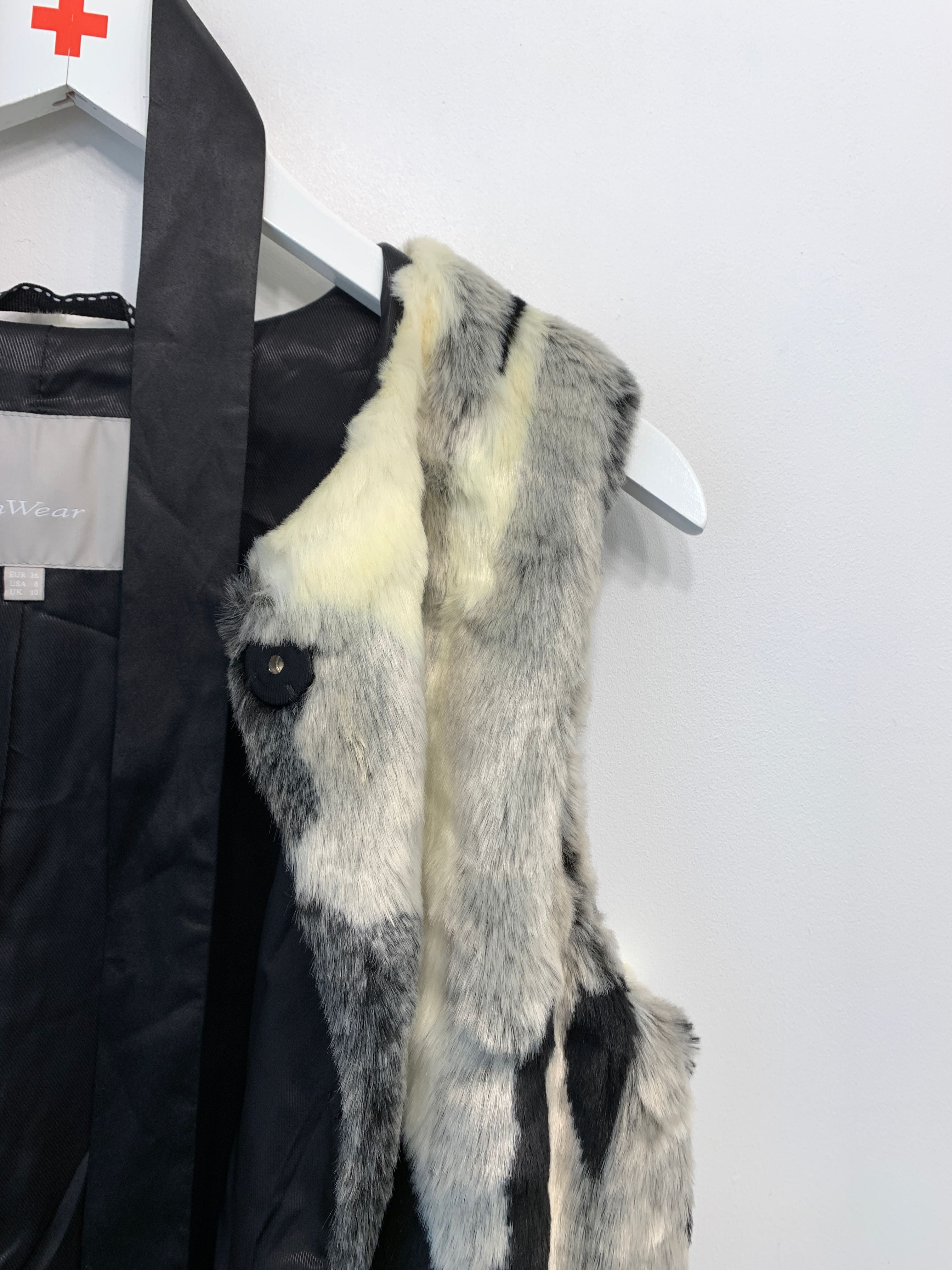In Wear Vest