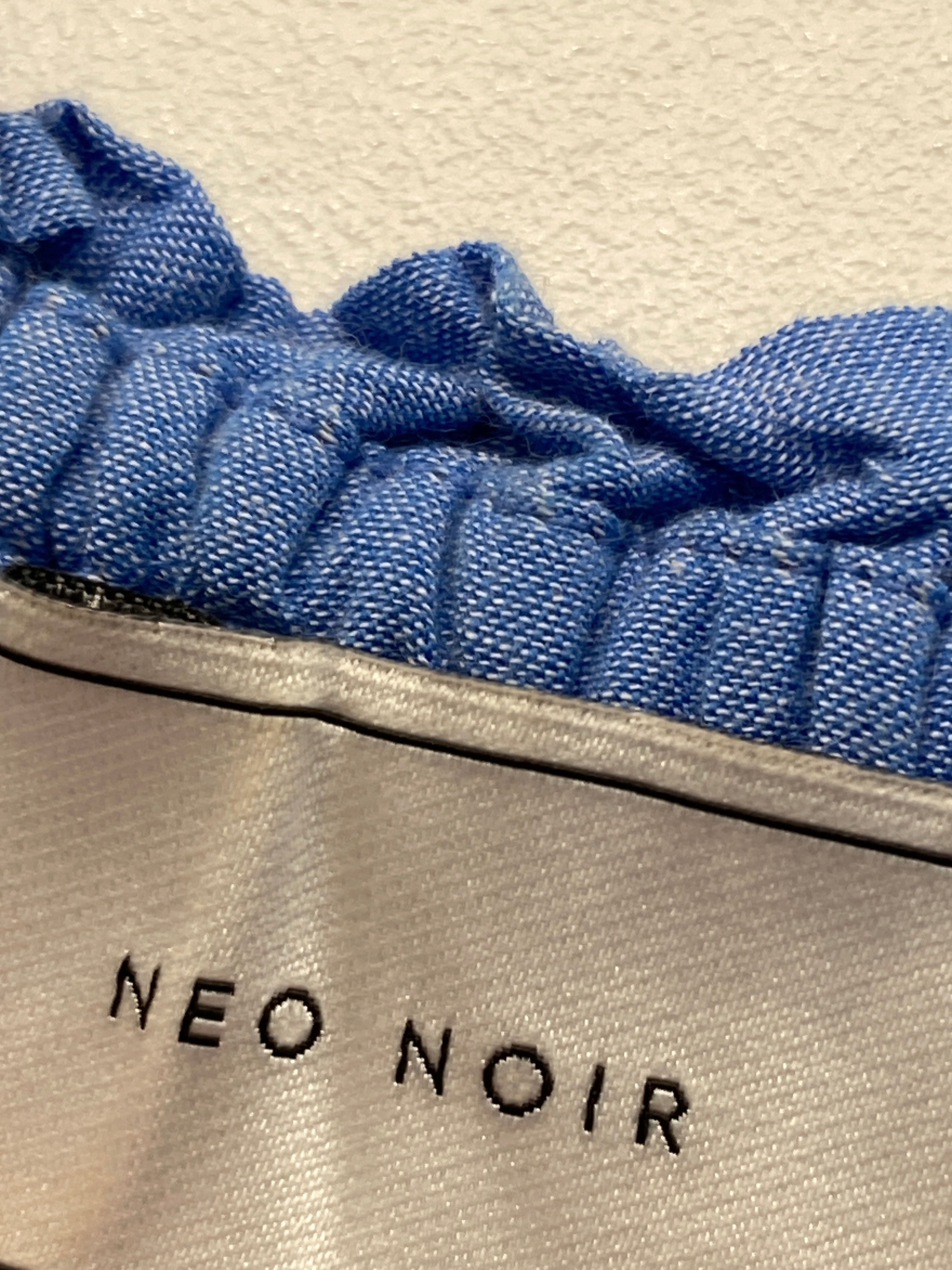 Neo Noir Bluse