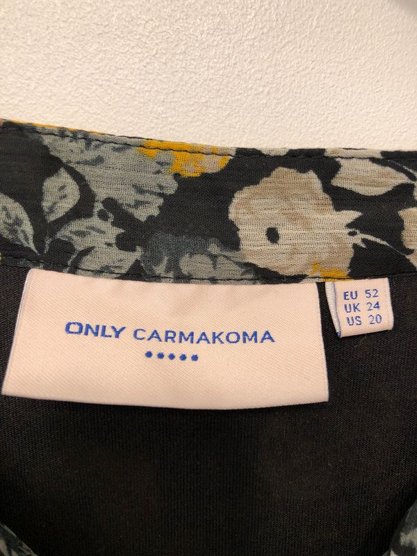 Only Carmakoma Kjole
