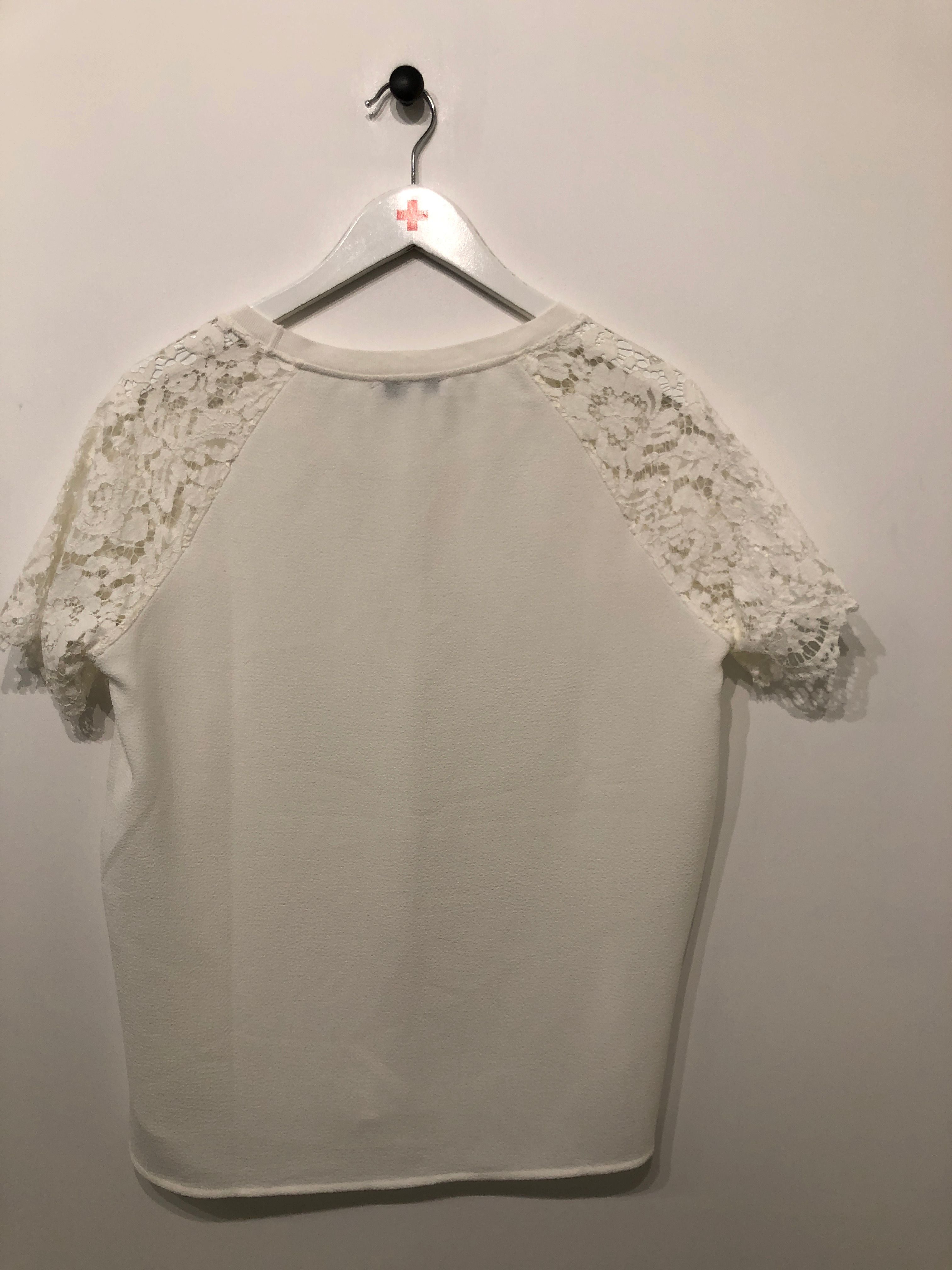 Second Female Bluse