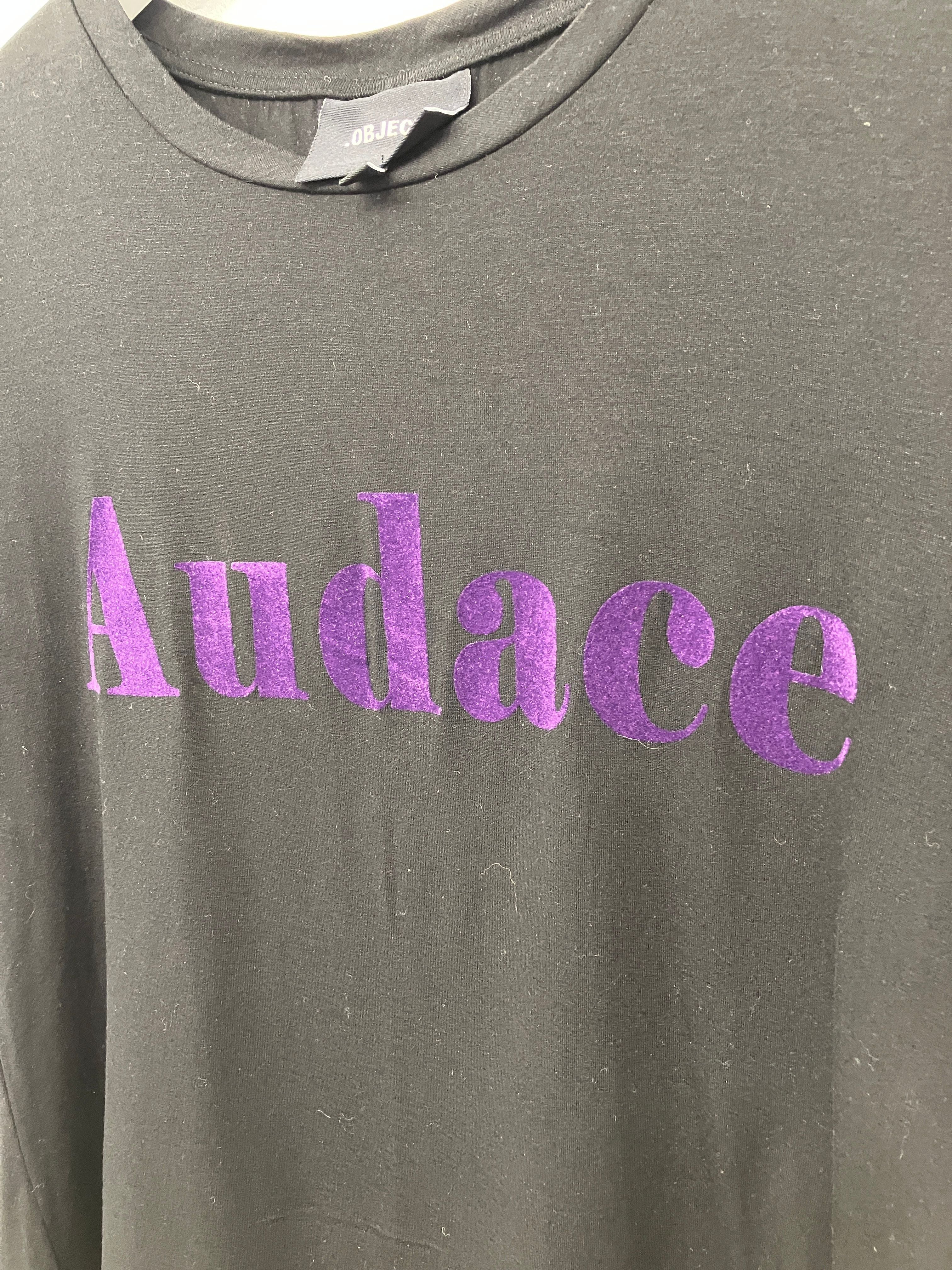 Object T-shirt