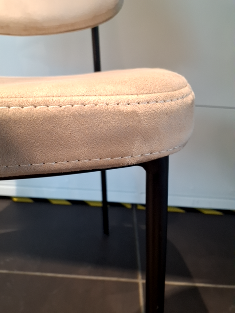 Elegant stol i skind