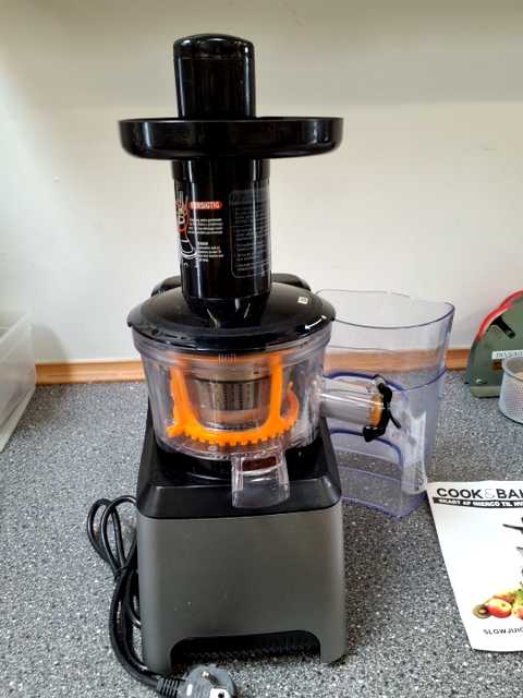 Slowmotion juicer mærke Cook og baker