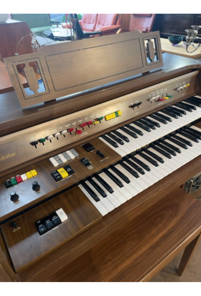 Yamaha El-orgel m. skammel