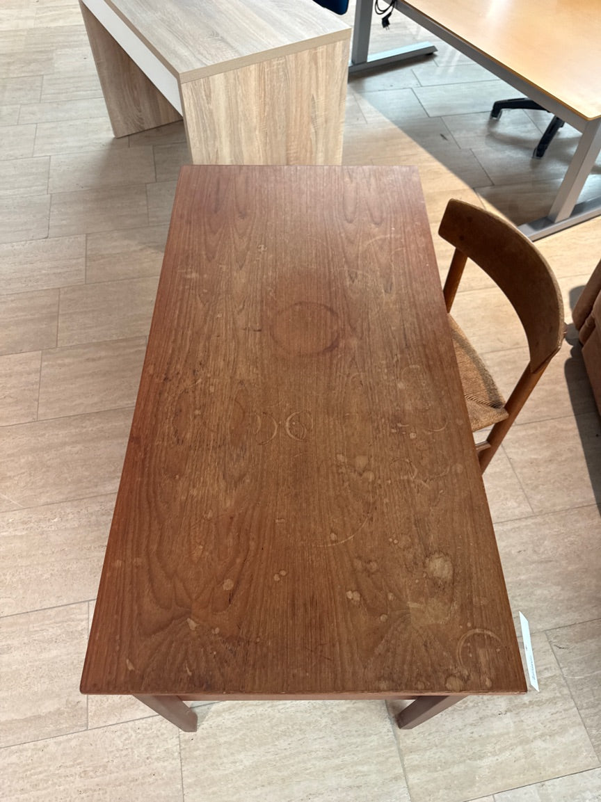 Skrivebord massiv træ