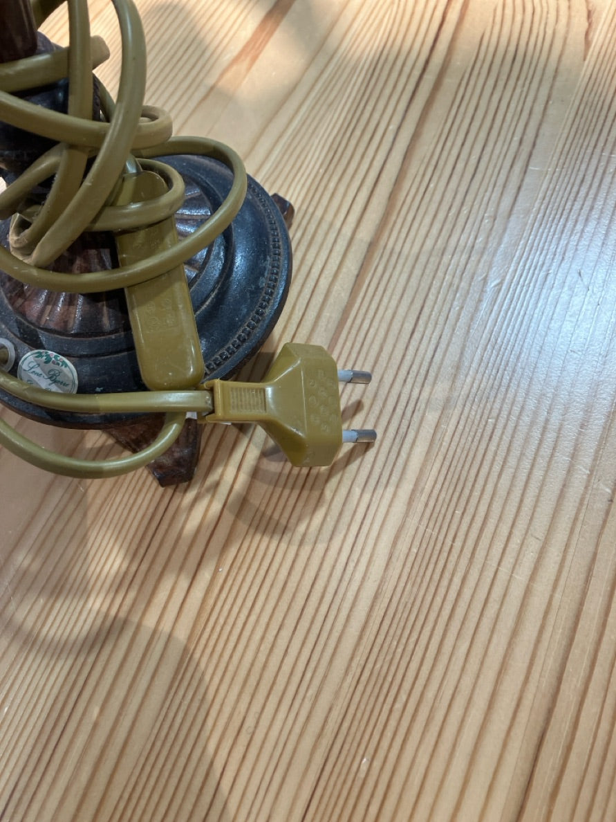 Lampe med metalfod