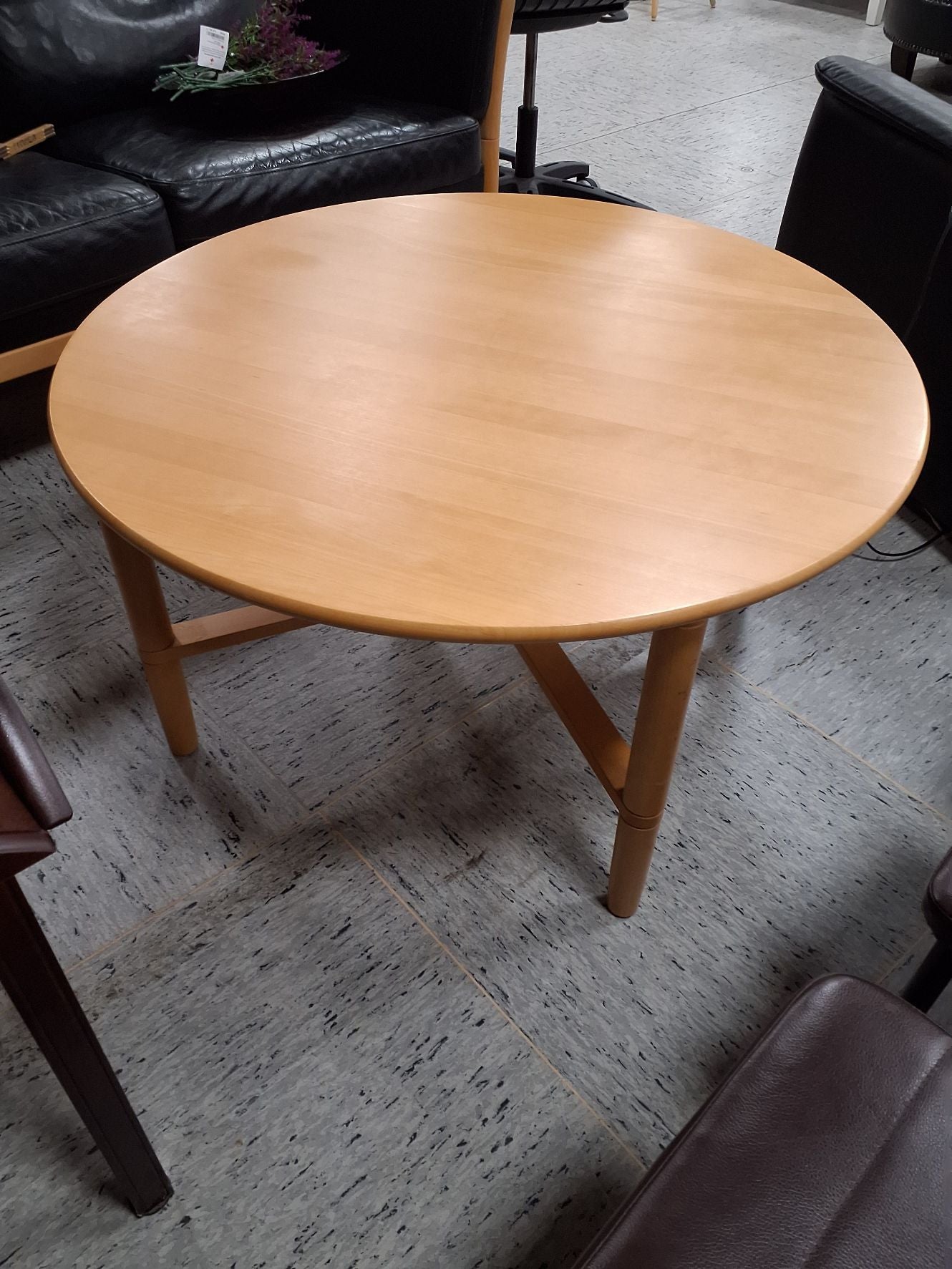 Haslev rundt sofabord træ