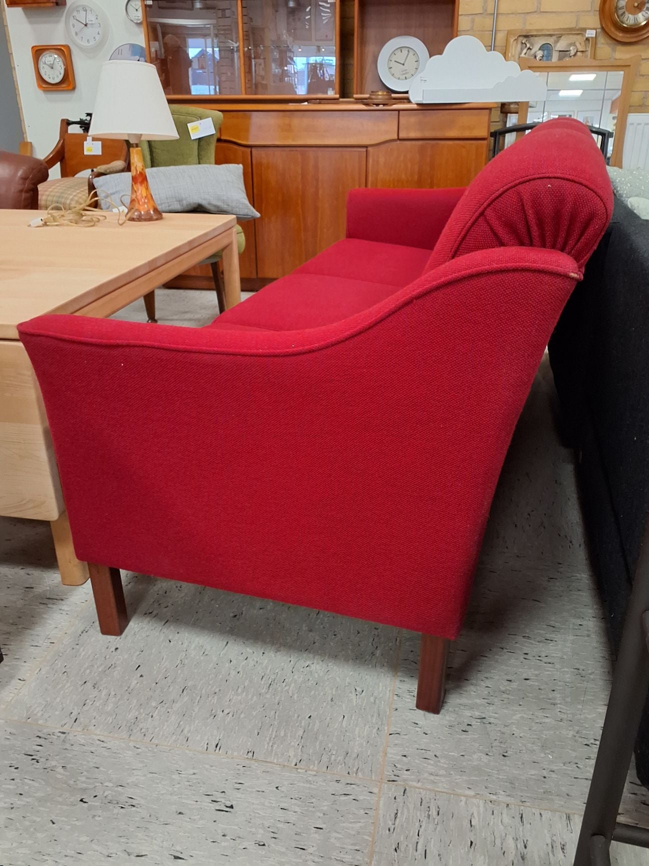 3-pers rød sofa stof