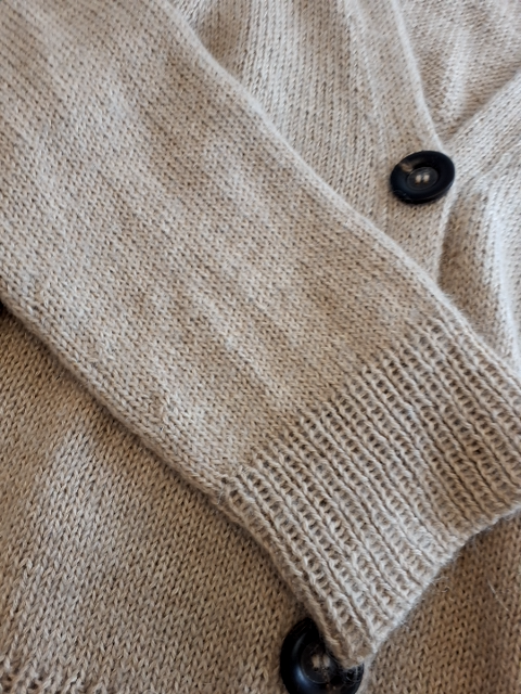 Hjemmestrikket Cardigan