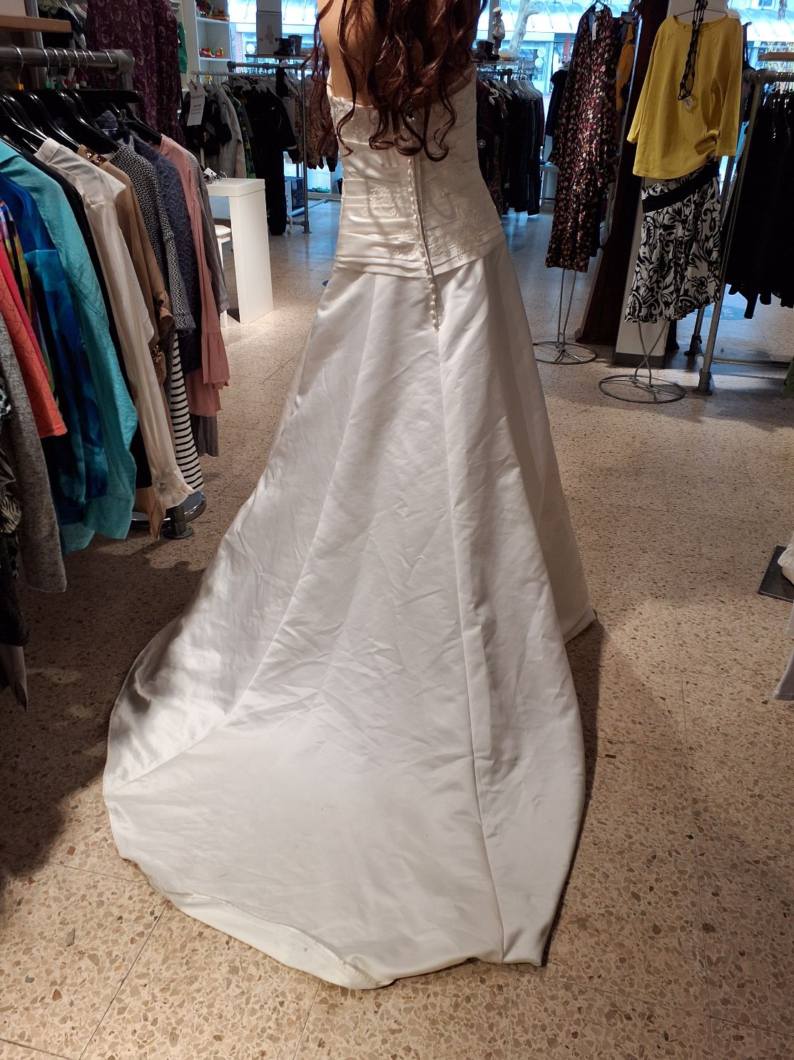 Brudekjole fra Eglantine Creations