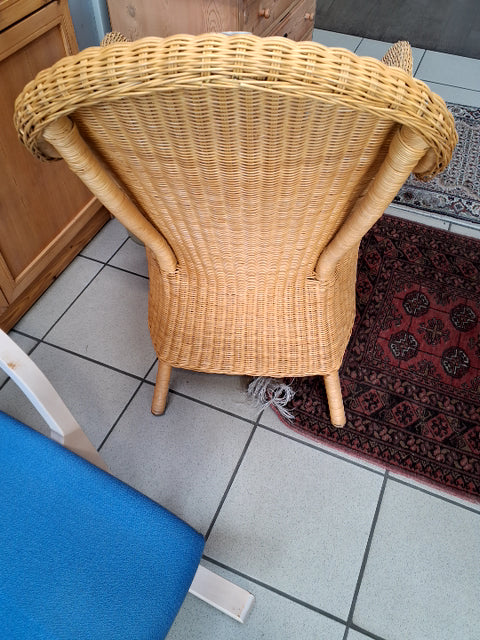 Flettet kurvestol med høj ryg