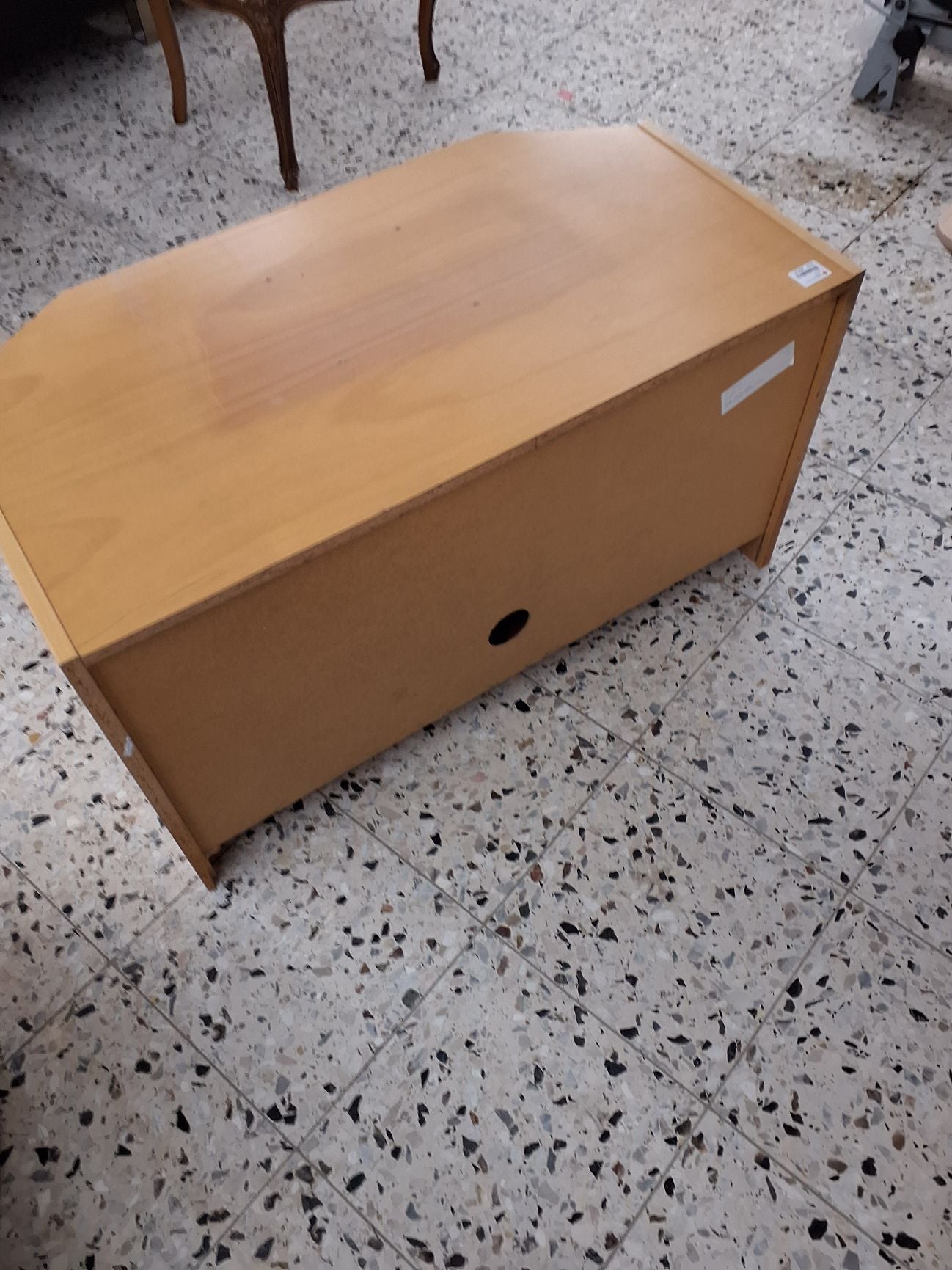 Tv bænk