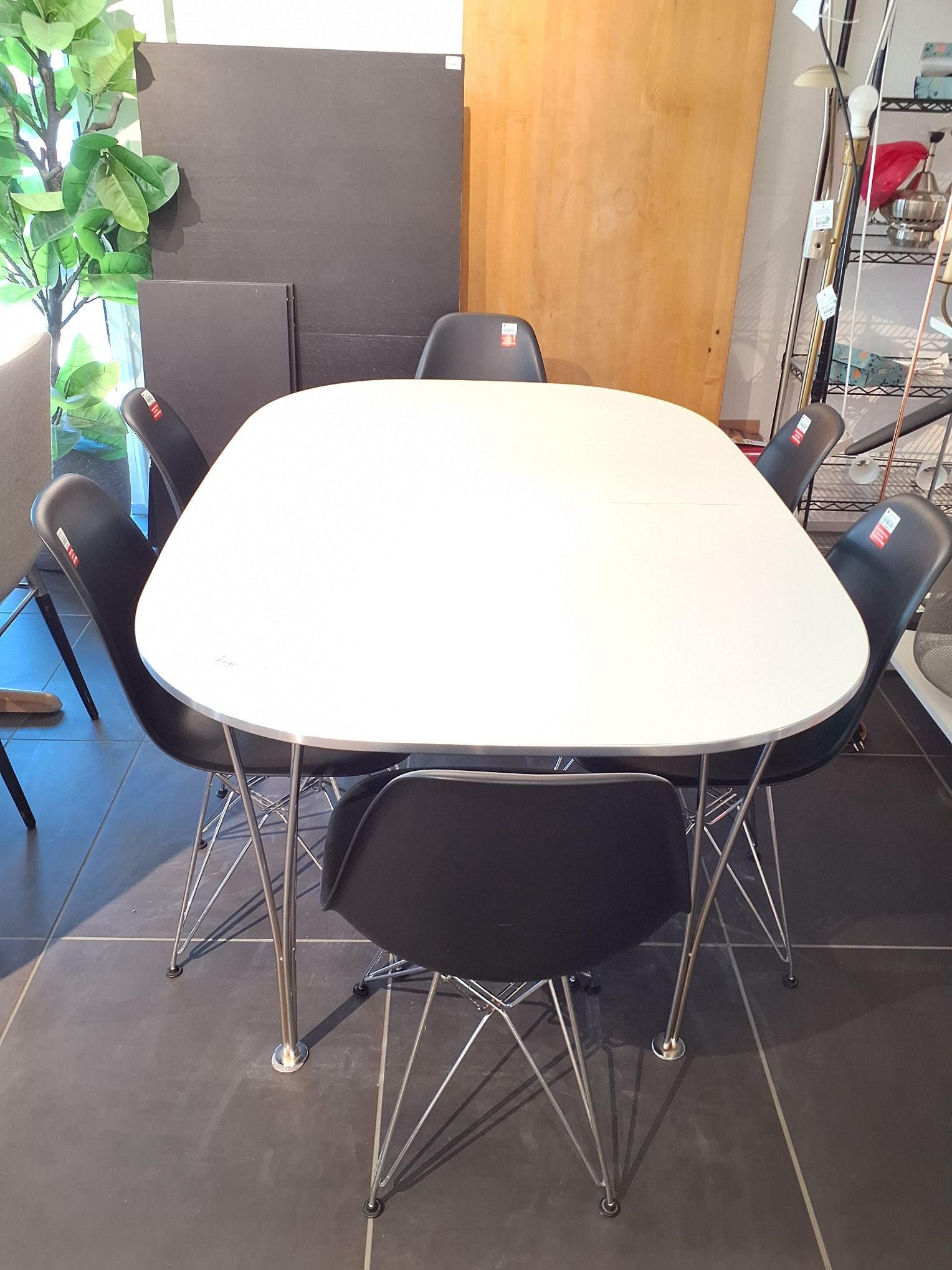 Spisebord hvid lamineret