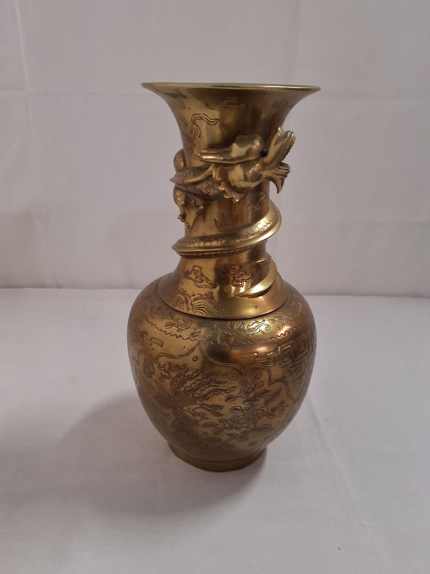Kinesisk messingvase
