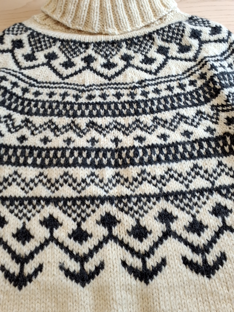 Hjemmestrikket sweater