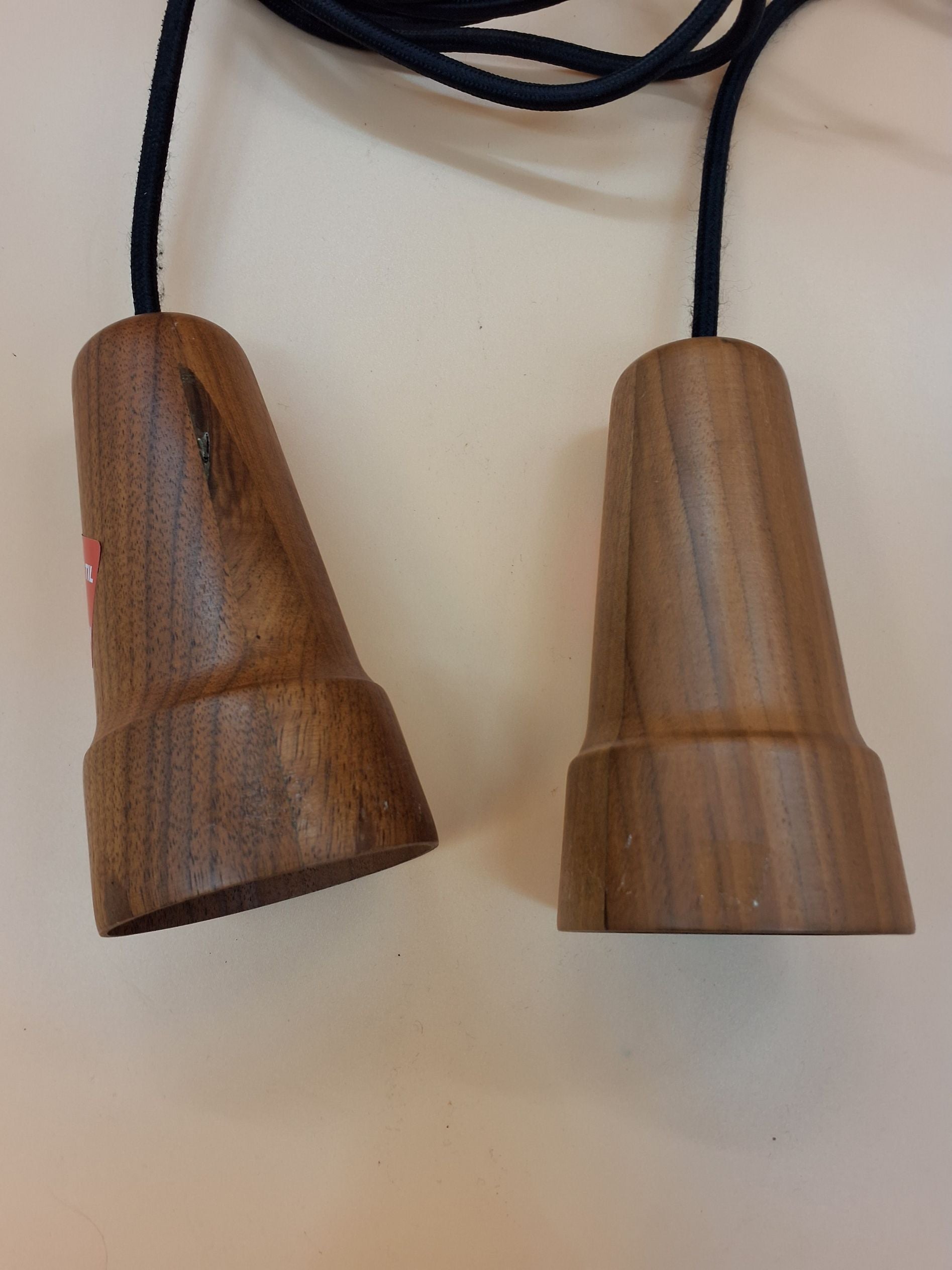 Lamper af teaktræ
