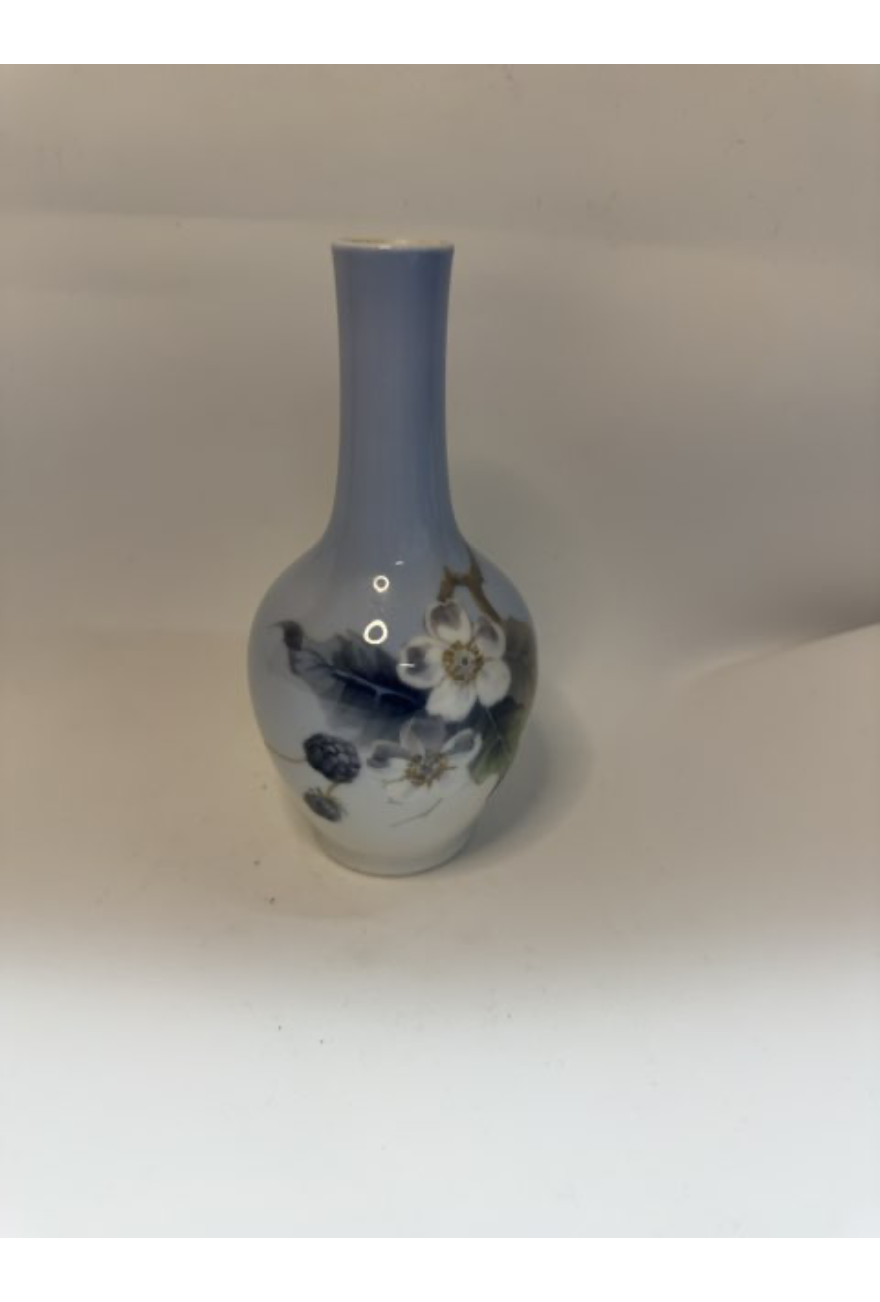 Vase med blomster "Royal Copenhagen "