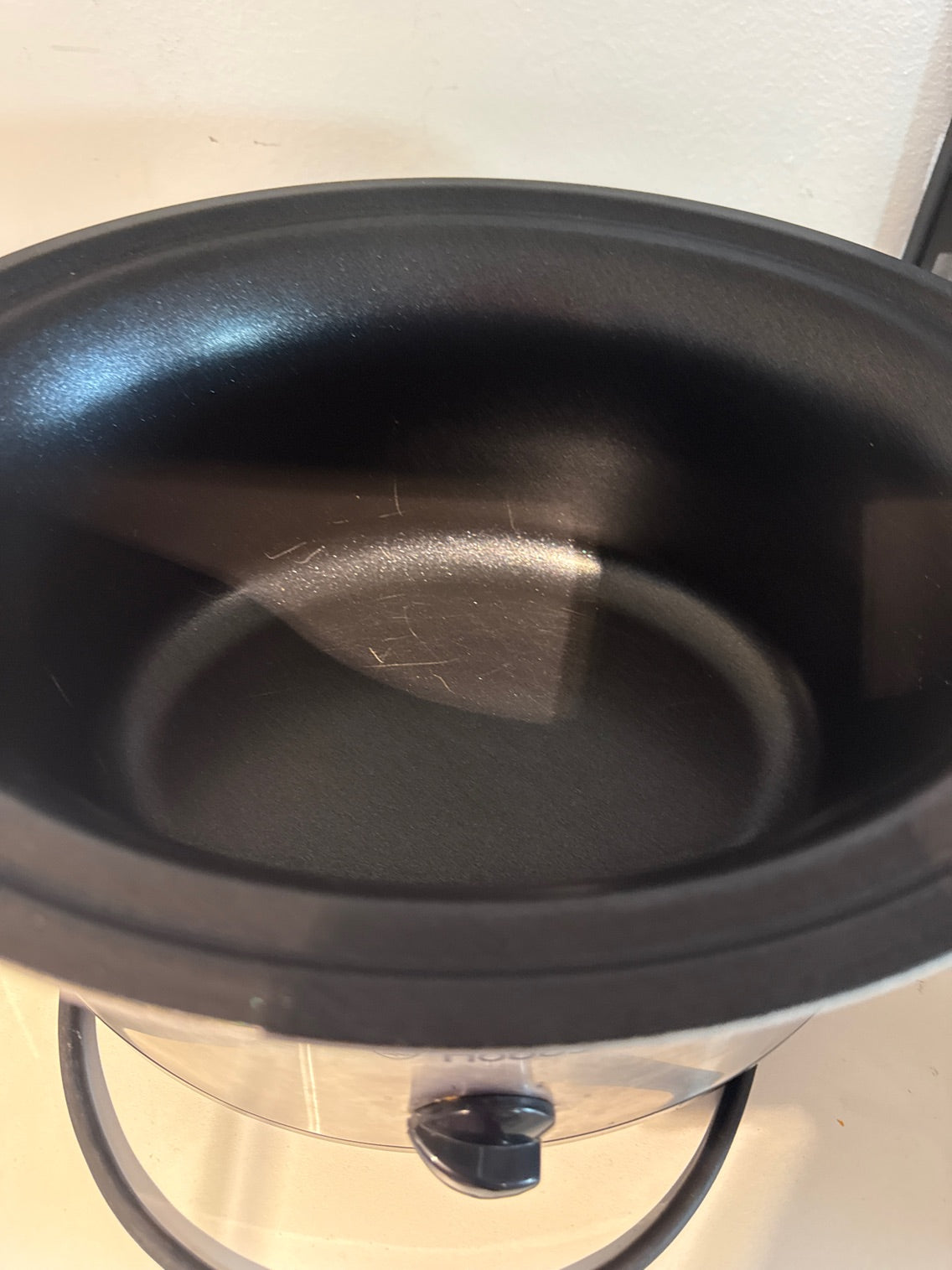 Slow cooker