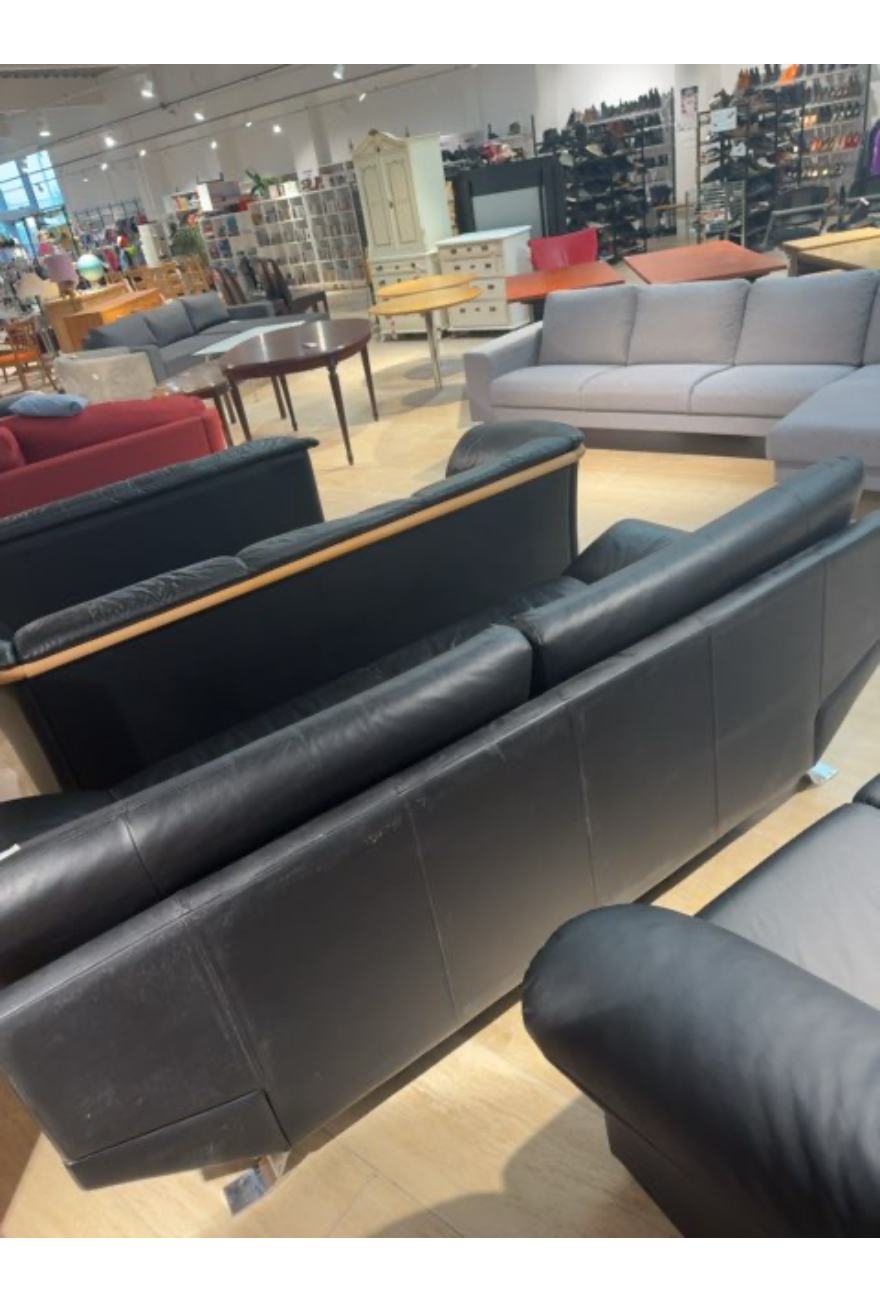 Sofa med sølv buede ben