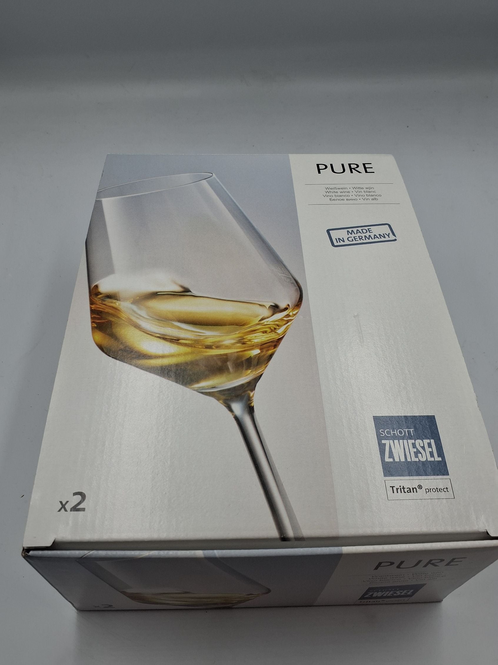 Pure hvidvins glas