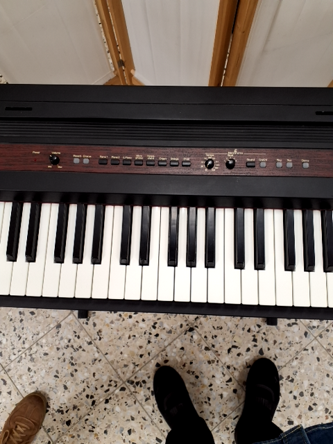 Roland ep-77 DIGITAL PIANO