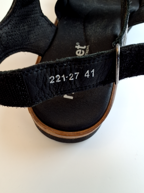 New Feet sandal