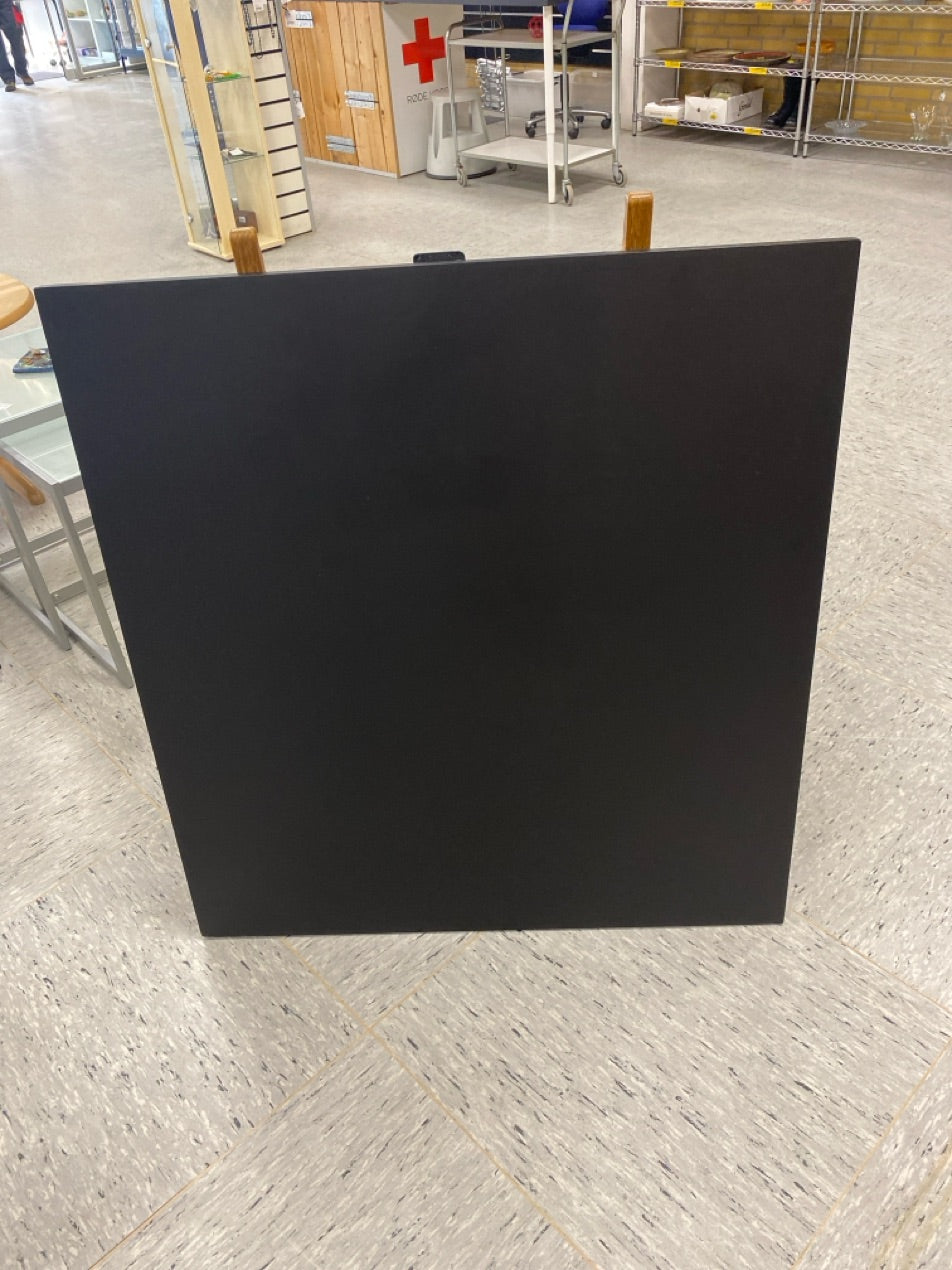 Sort spisebord alustel