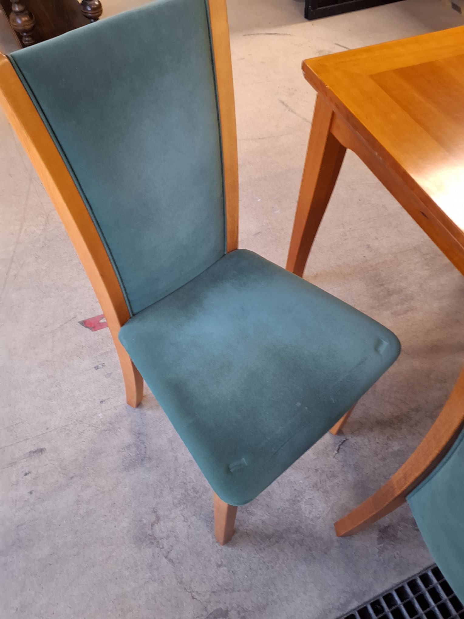 Bord og 6 stole, skovby