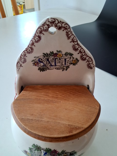 Saltkar aksini.
