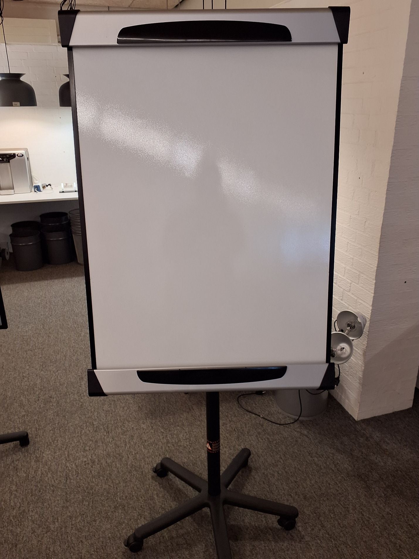 Whiteboard/flipover på hjul - 8029