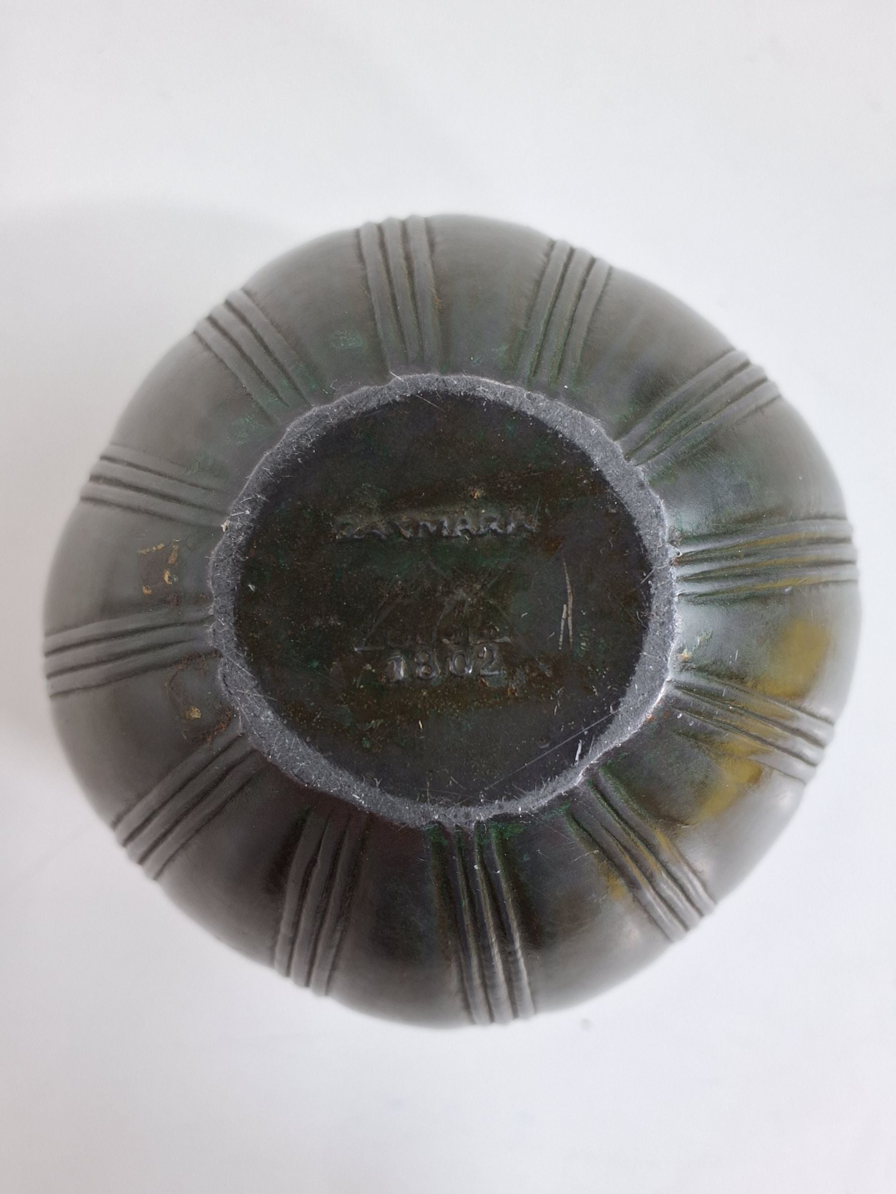 Vase i diskometal