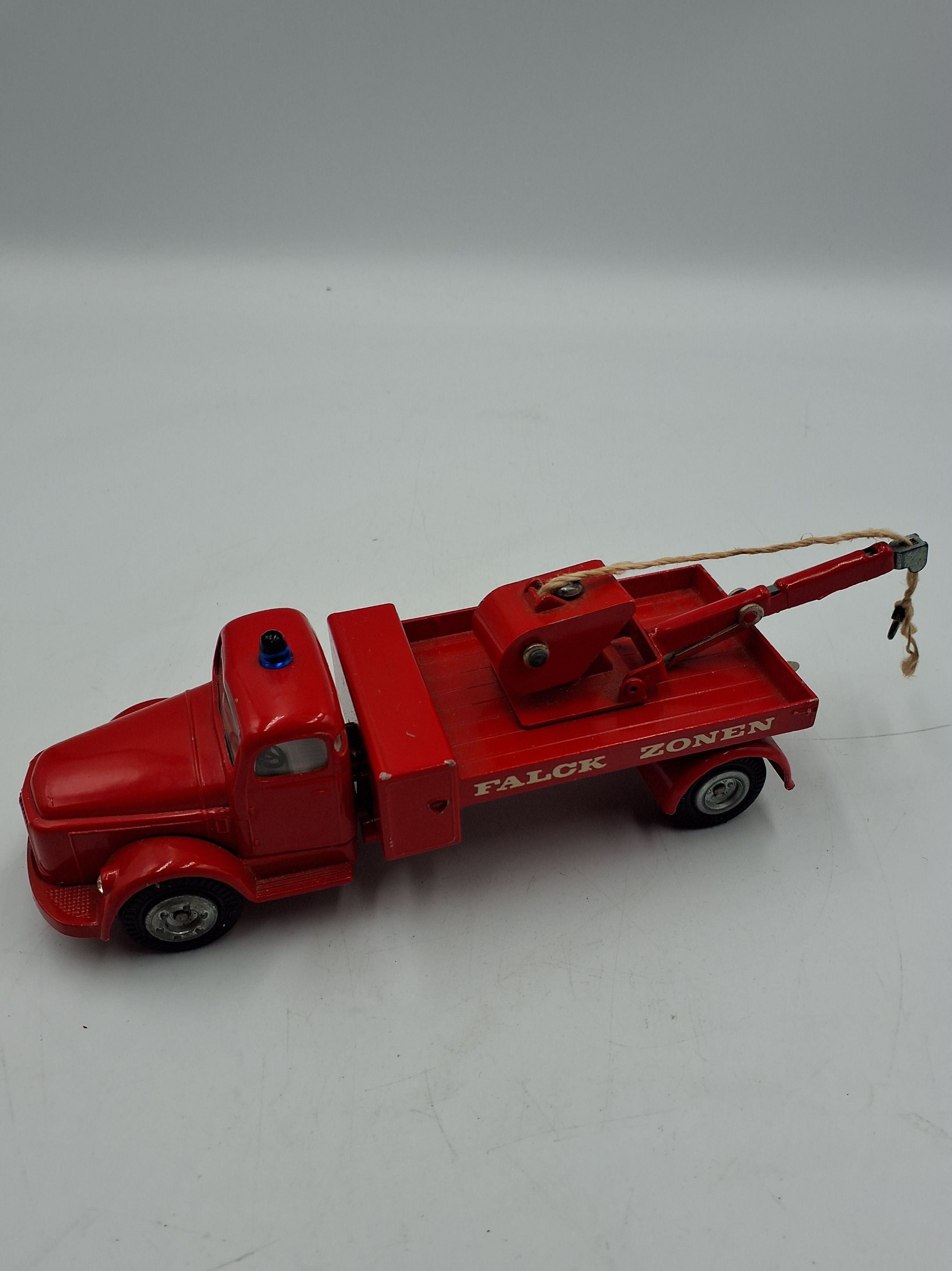 Tekno Kranbil Volvo