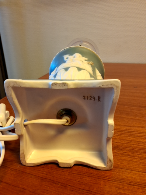 Italiensk retro lampe i porcelæn med skærm