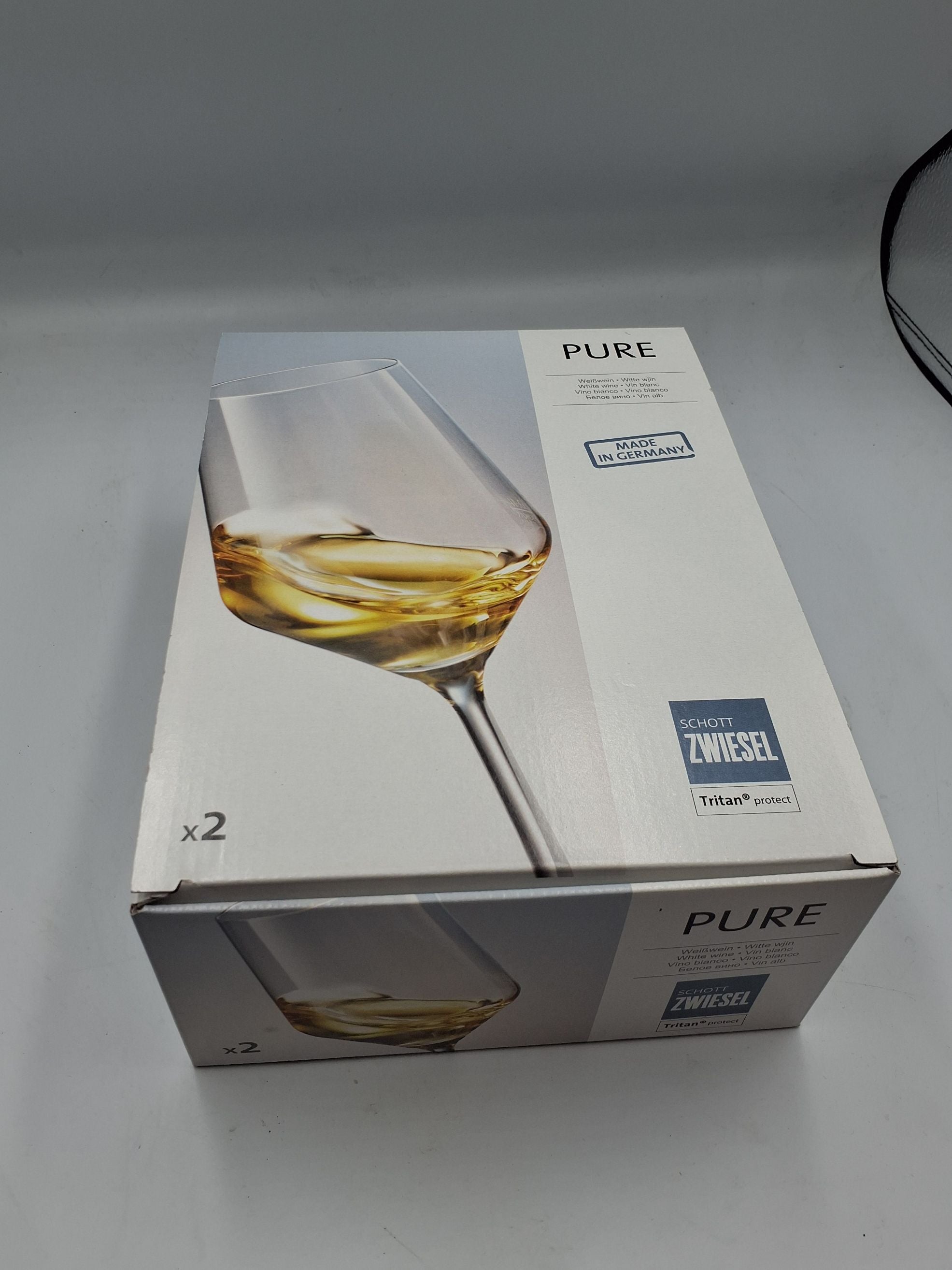 2 st hvidvin glas ihver kasse