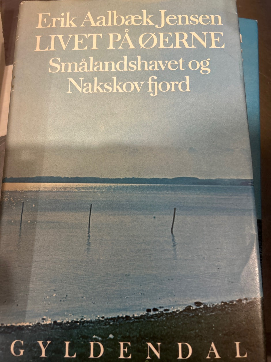 Livet på øerne af Erik Aalbæk Jensen