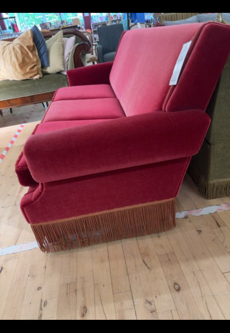 Retro sofa i velour med frynser