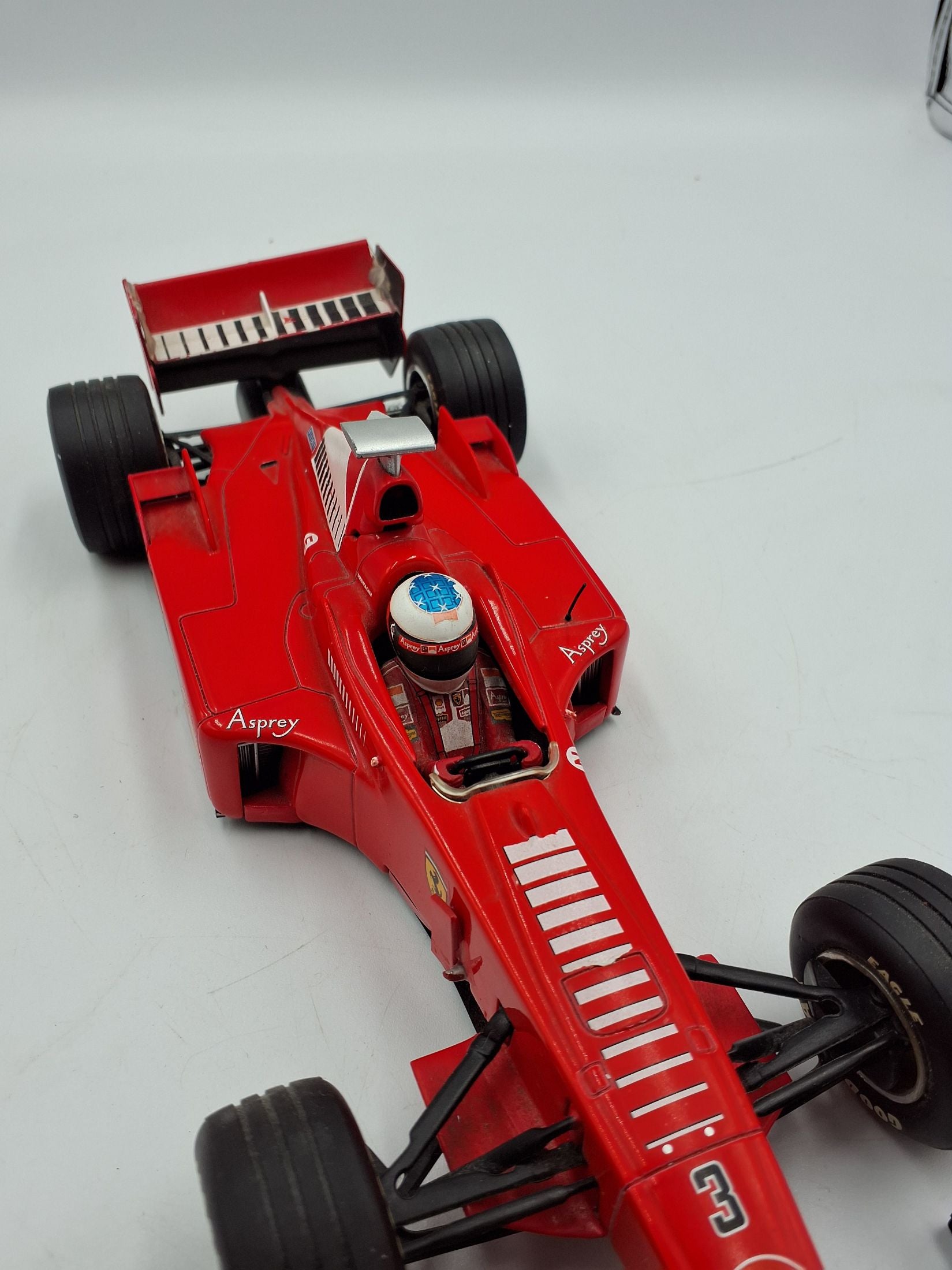 Ferrie F 300 1/18