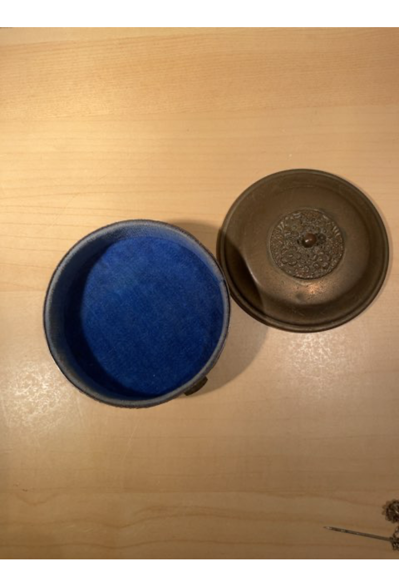Gammel Bronce æske
