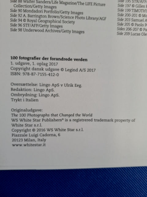 Bog: 100 fotografier der forandrede verden