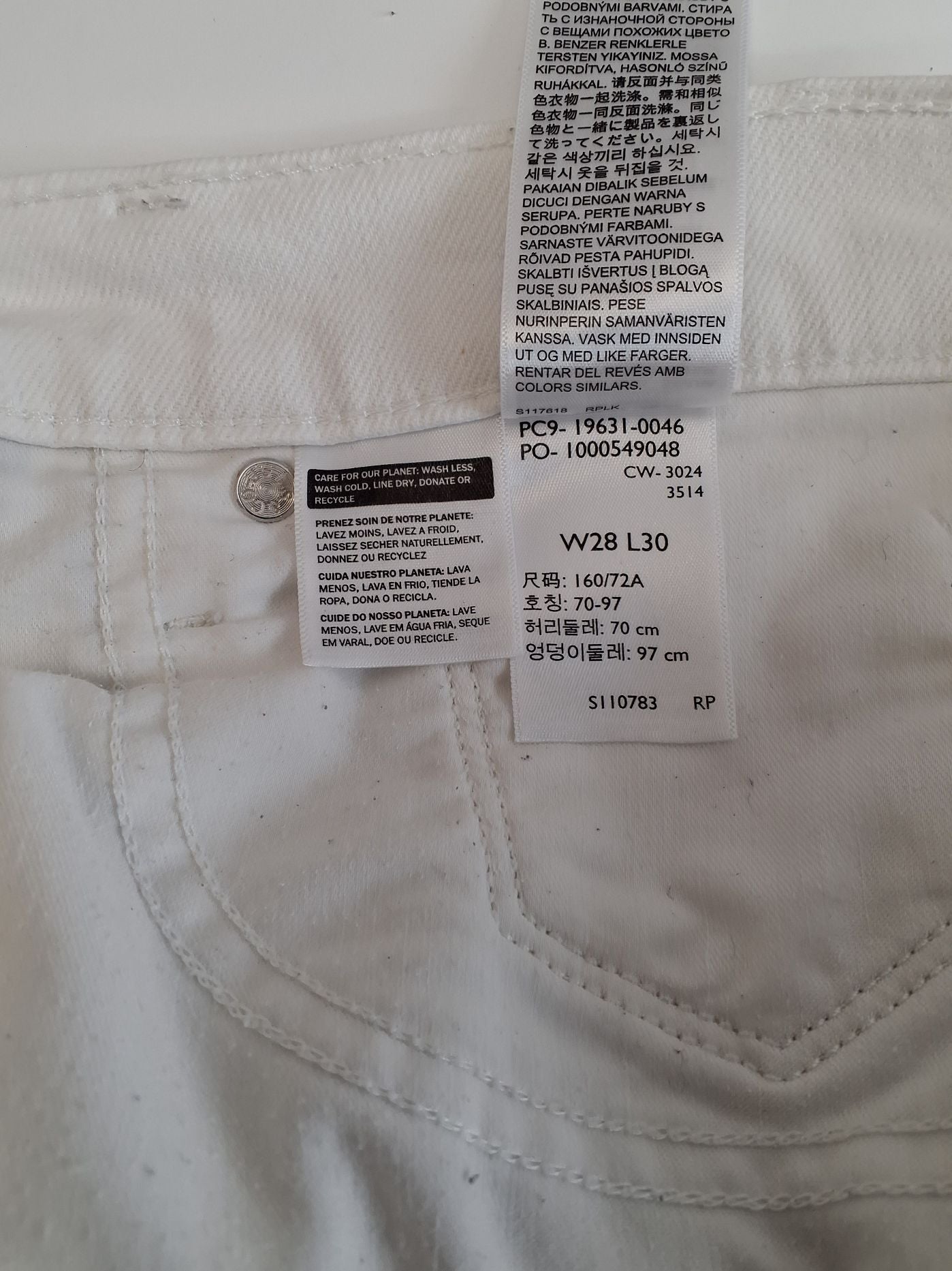 Levis Bukser