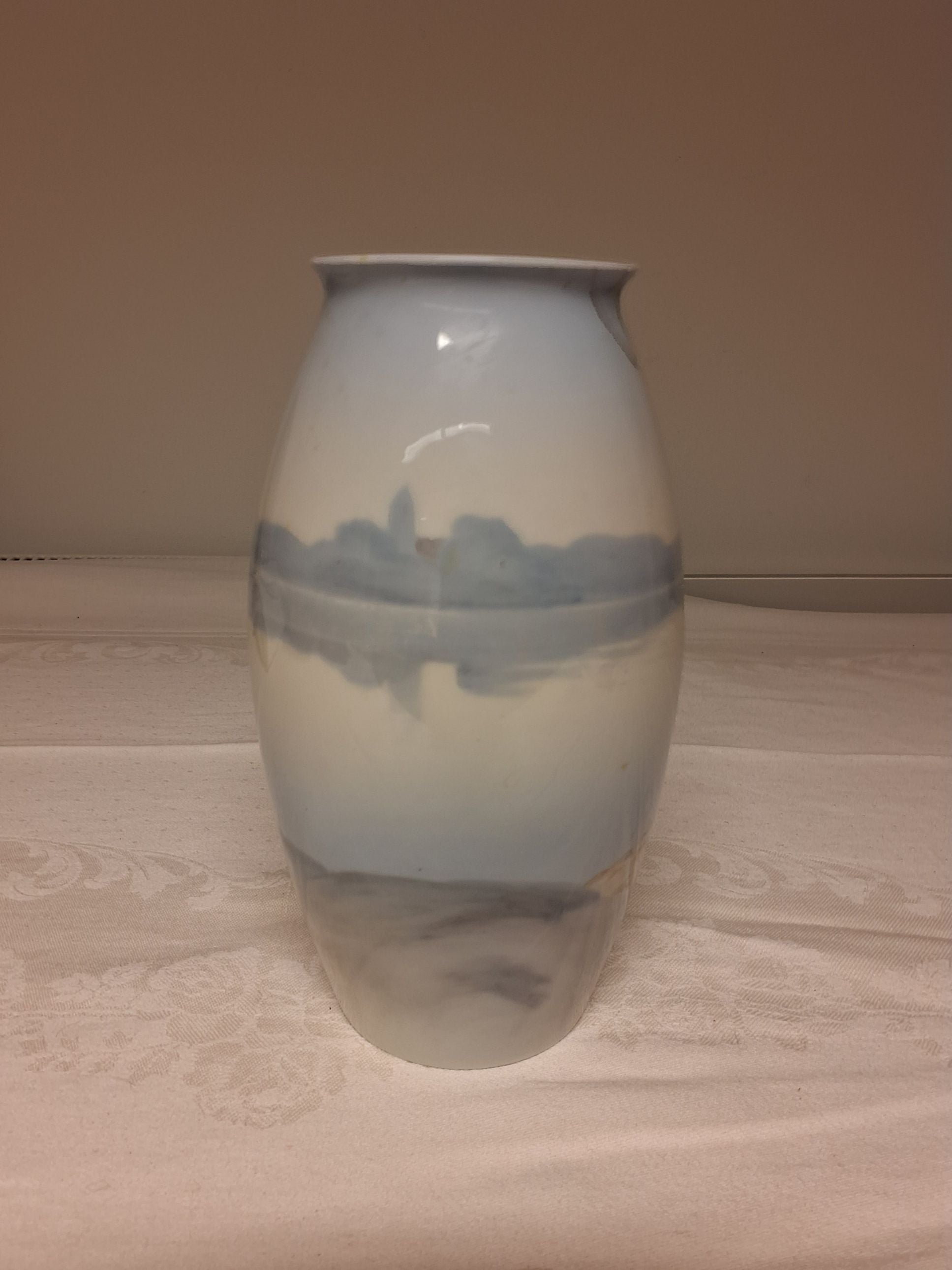 Porcelænsvas fra B&G