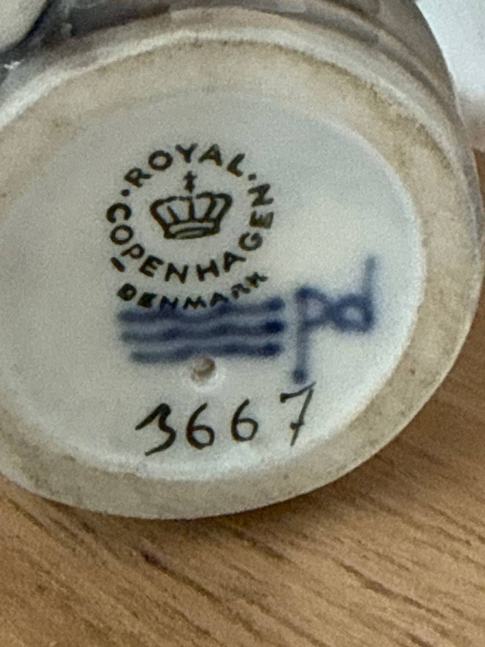 Royal Copenhagen - Dreng med harmonika